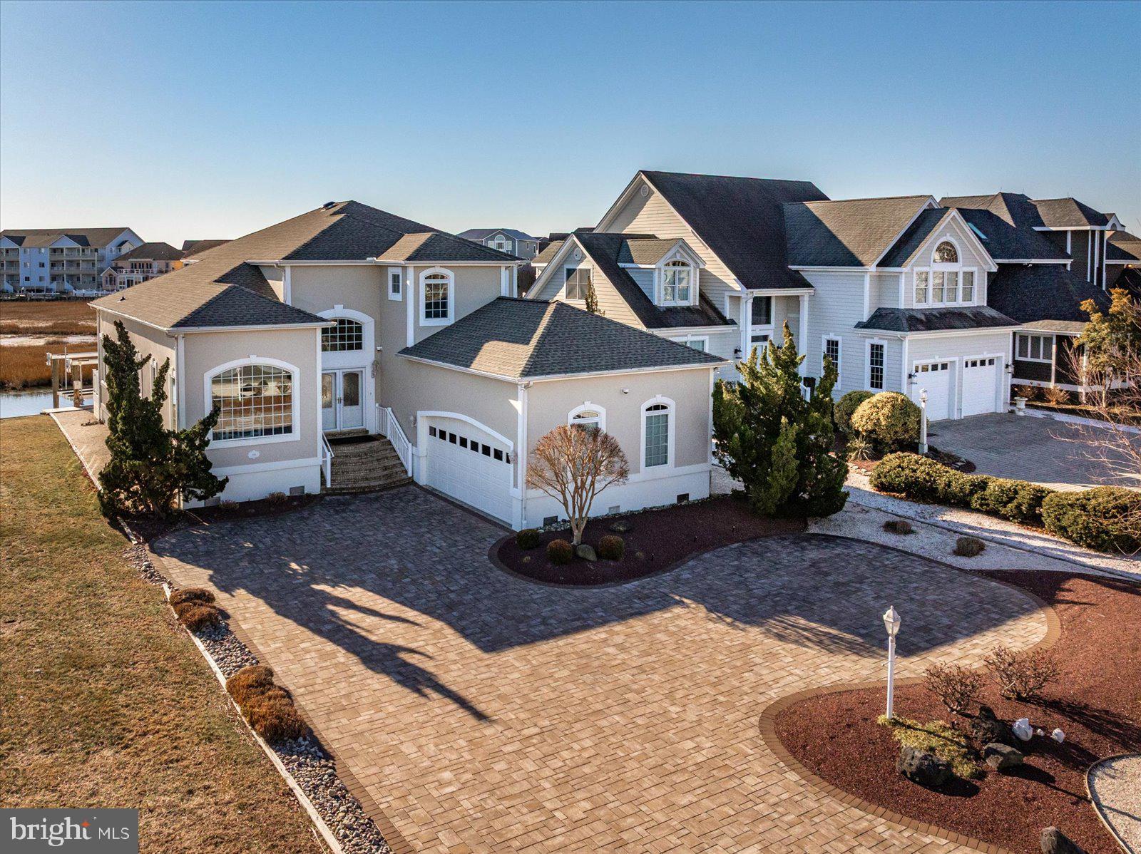 HERON HARBOUR - Residential