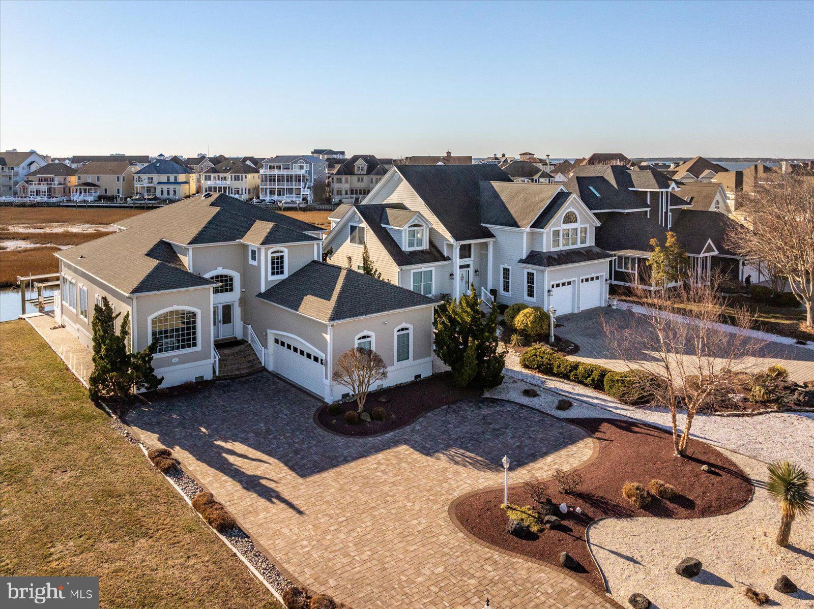 HERON HARBOUR - Residential