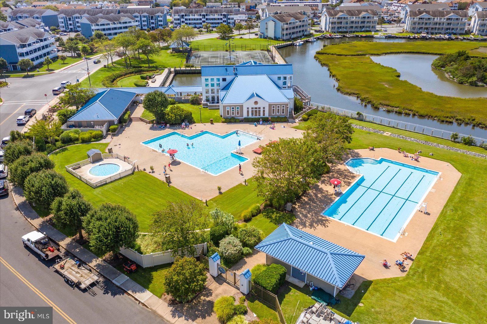 HERON HARBOUR - Residential