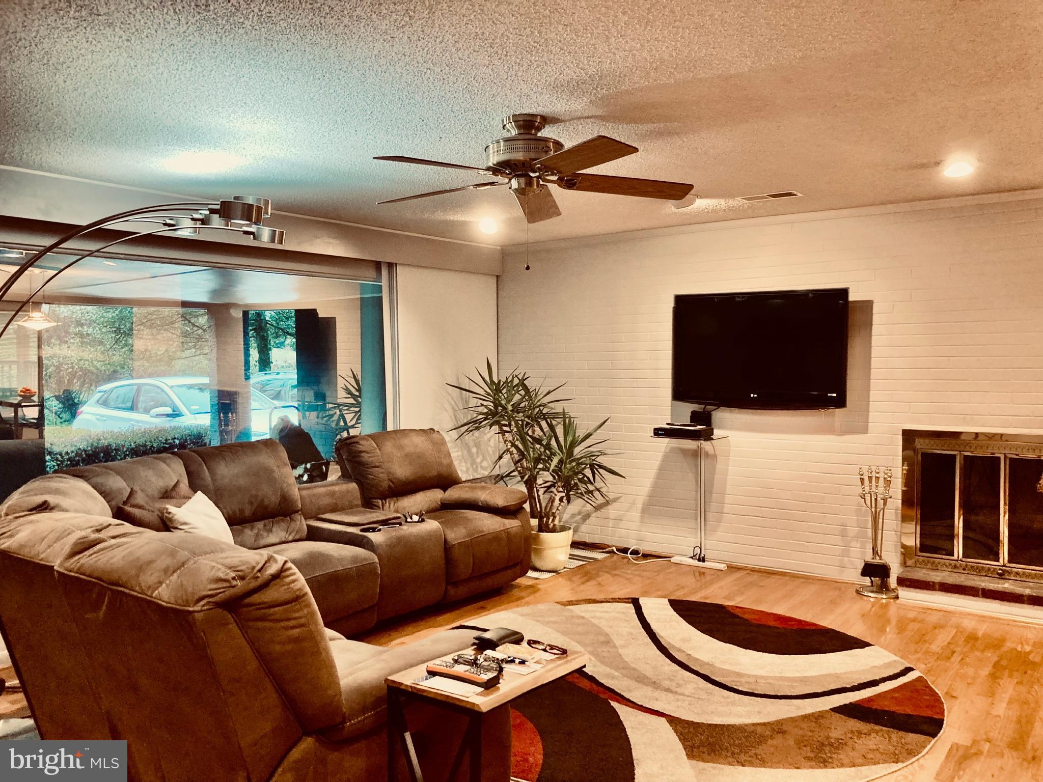MEADOWBROOK - Residential