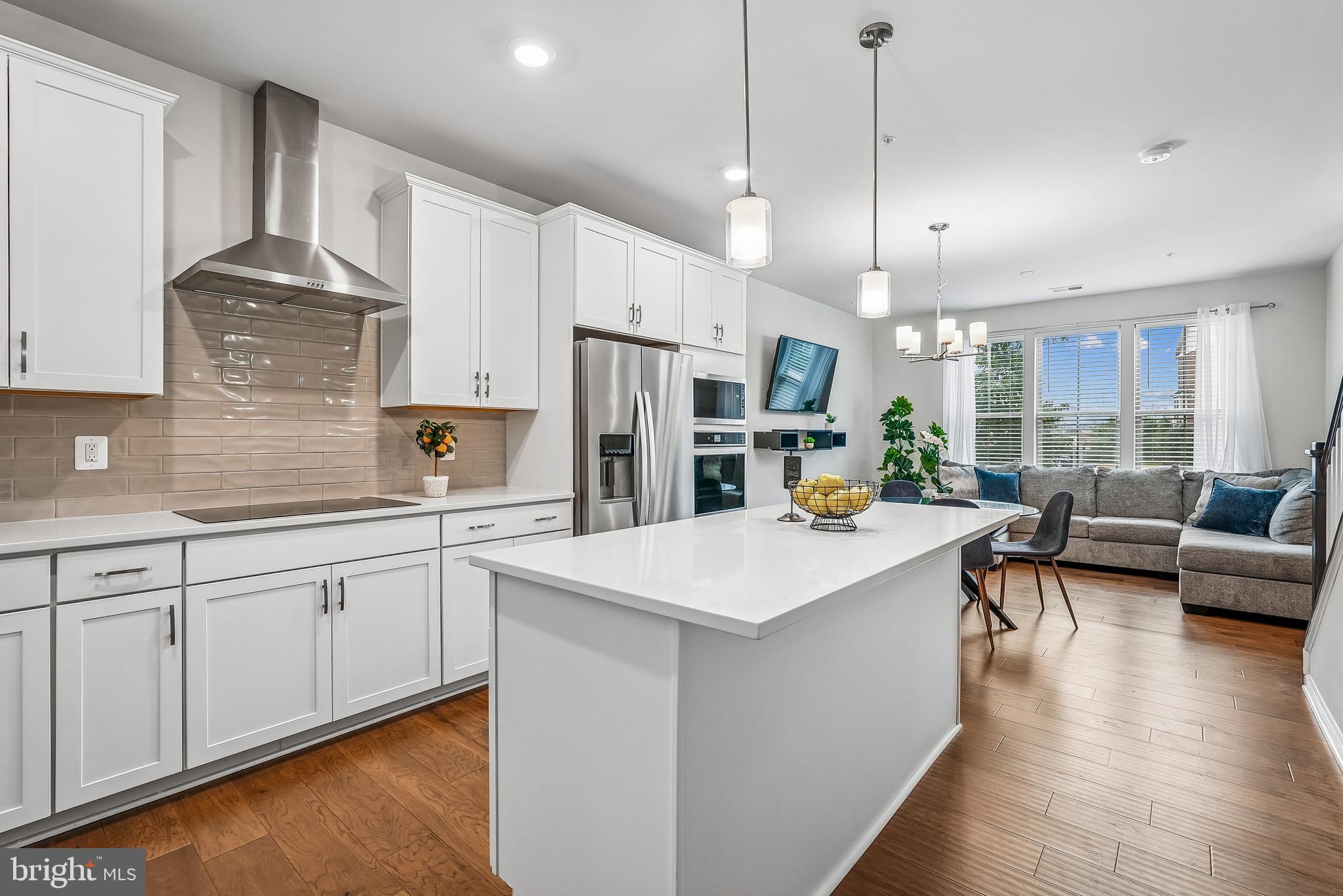 POTOMAC STATION MARKETPLACE - Residential