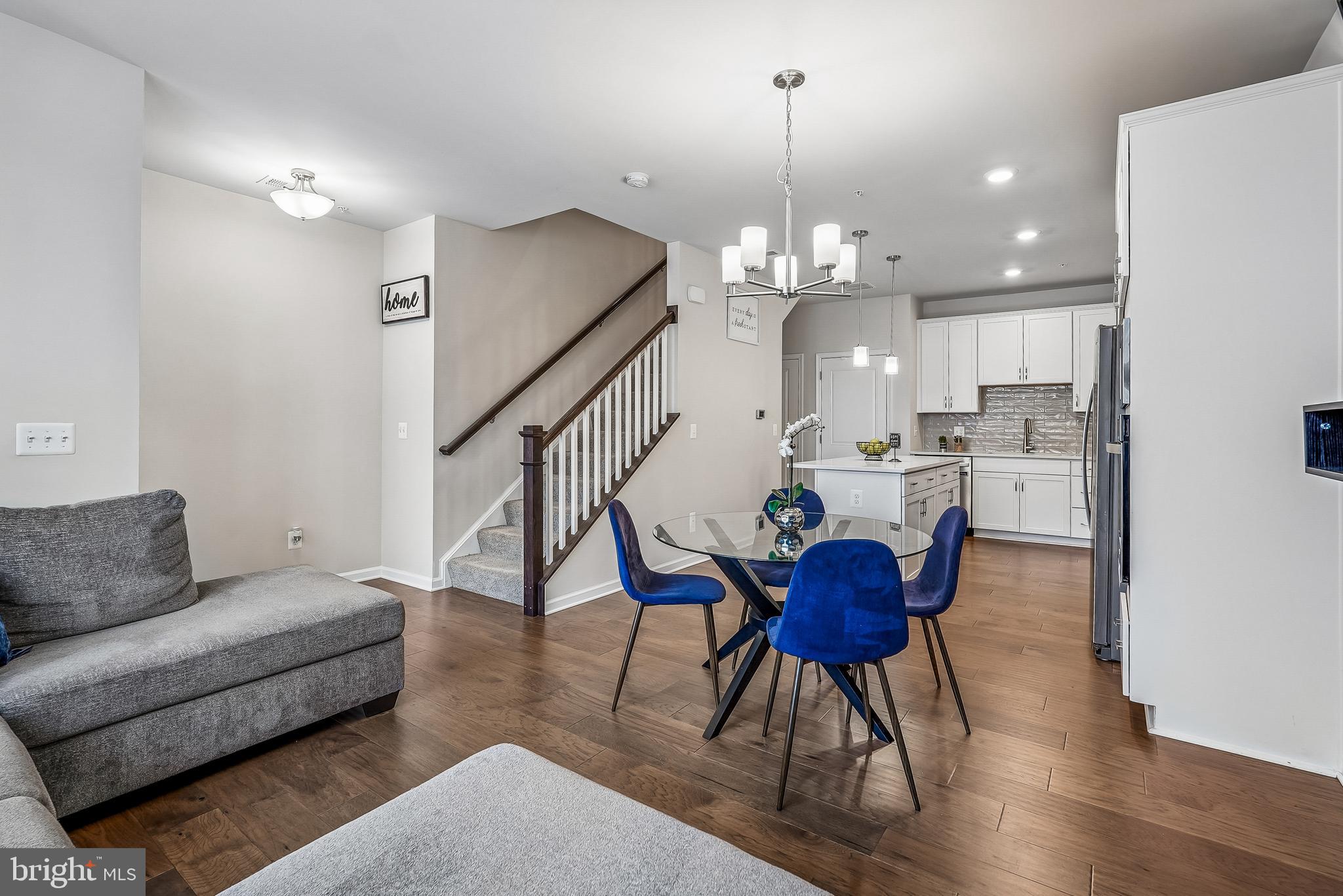 POTOMAC STATION MARKETPLACE - Residential