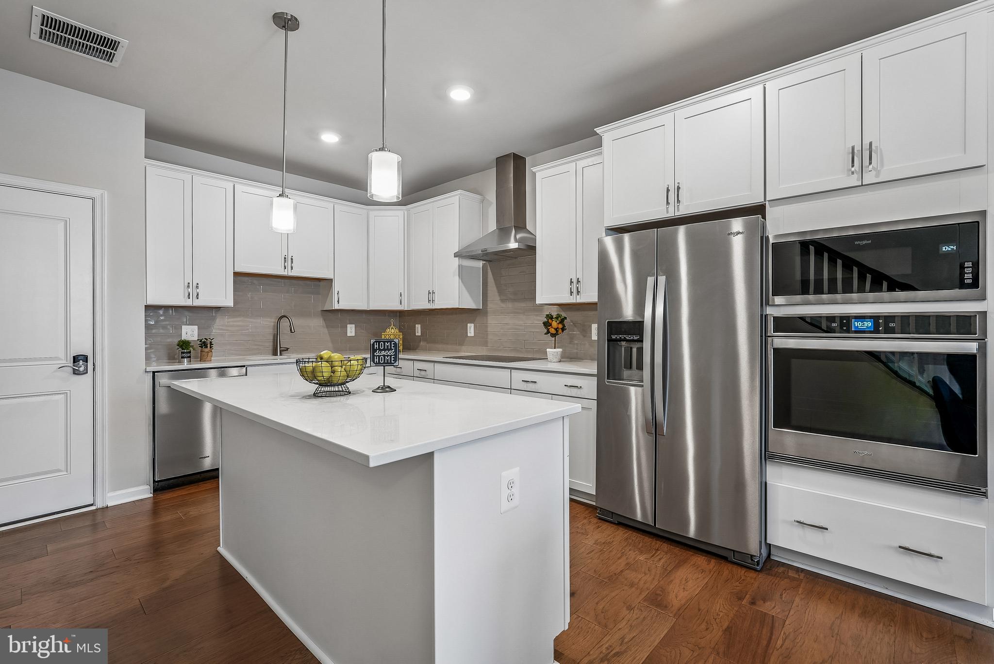 POTOMAC STATION MARKETPLACE - Residential