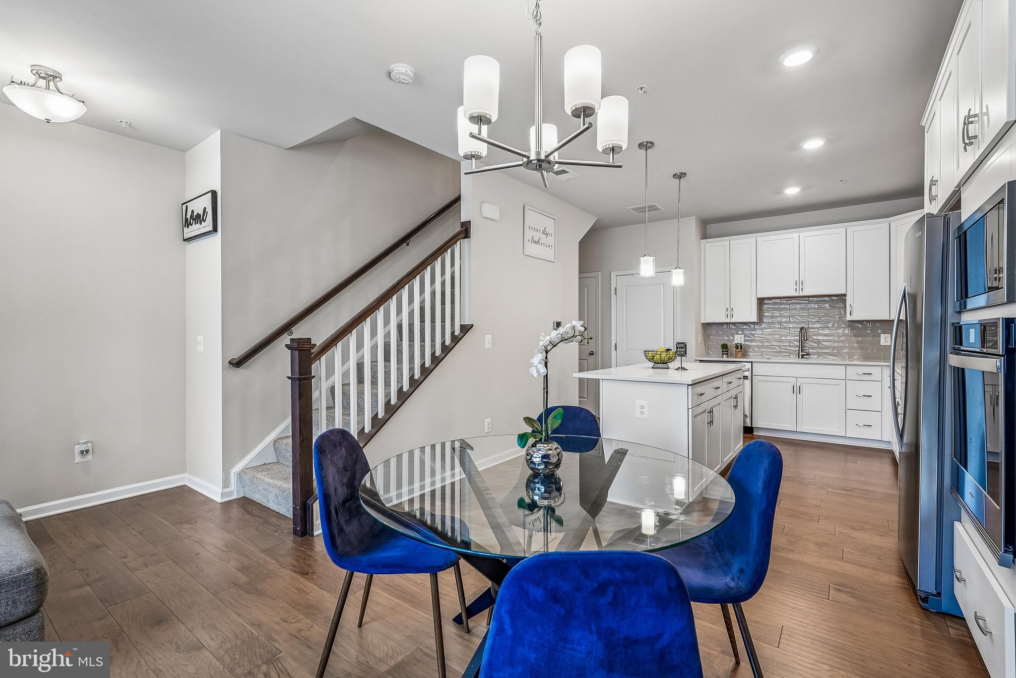 POTOMAC STATION MARKETPLACE - Residential