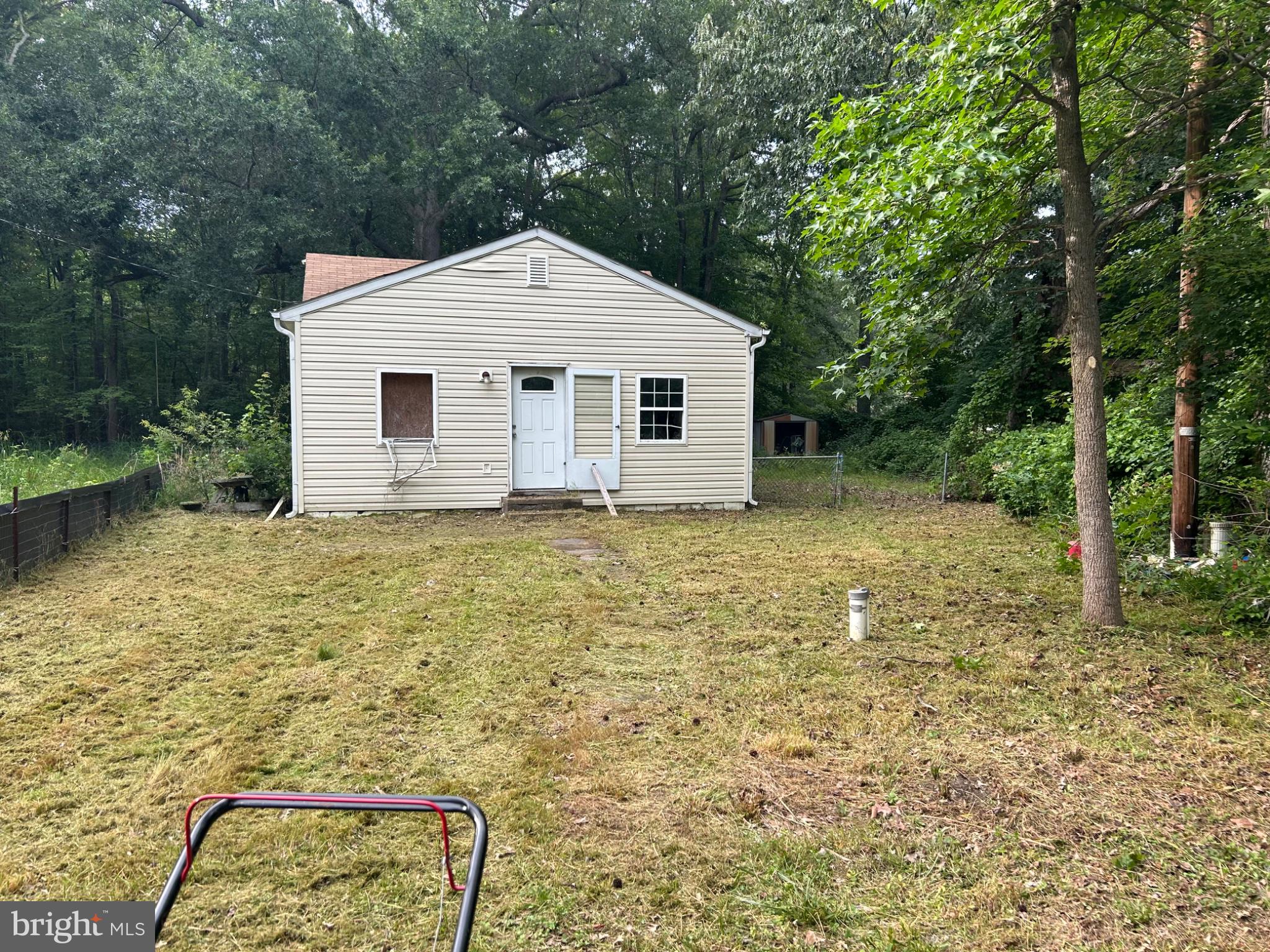 ALL CASH OFFERS-FIRE DAMANGED INTERIOR- TOTAL REHAB-2 BR 1 Bath quiet secluded street. New Homes being built on same street.
Owner reserves right to accept or reject any offer. Owner doing 1031 tax free exchange.
Settlement 7-30 days.
ALL OFFERS DUE BY MONDAY JULY 20, 2026 4PM