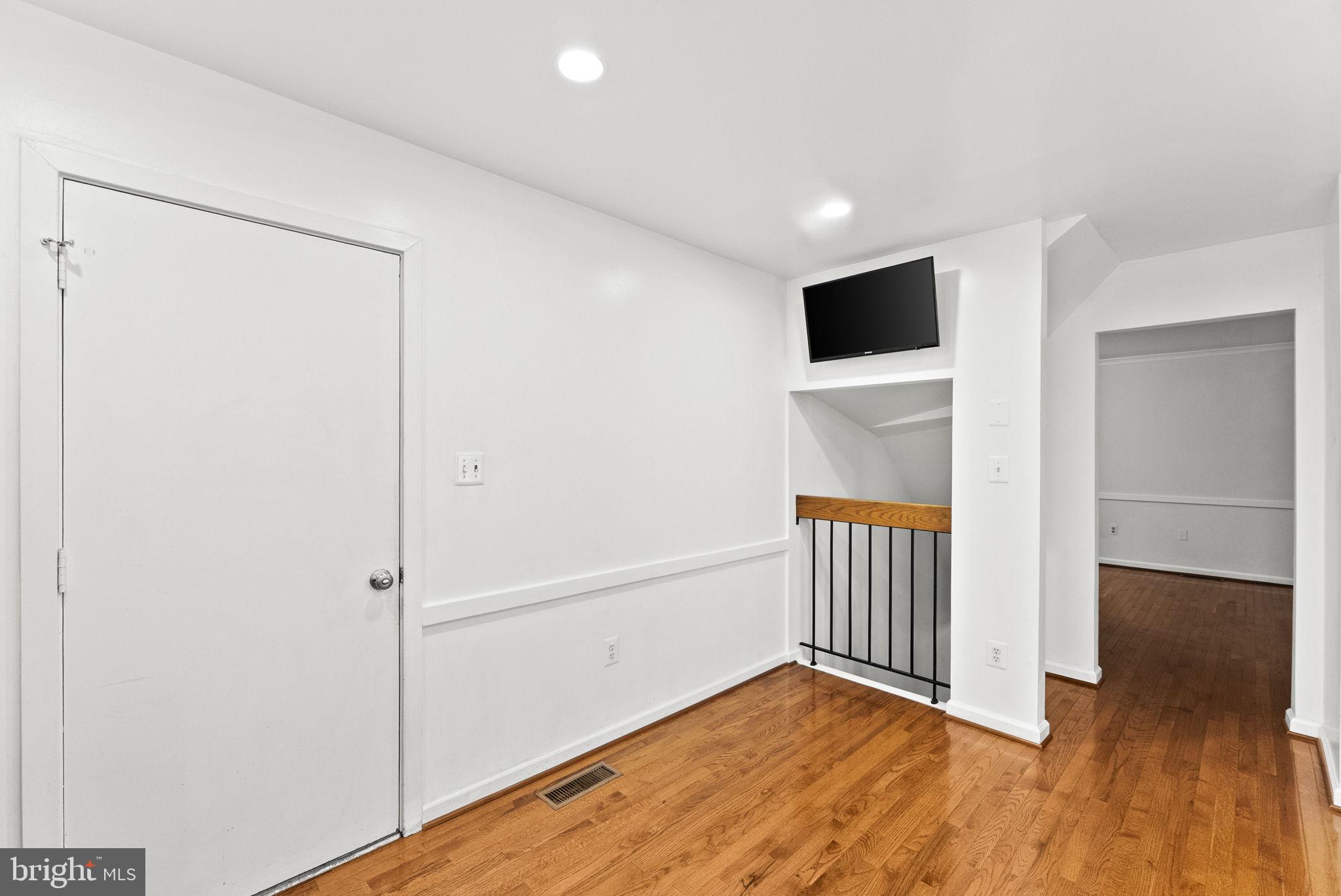 LAKE RIDGE - Residential