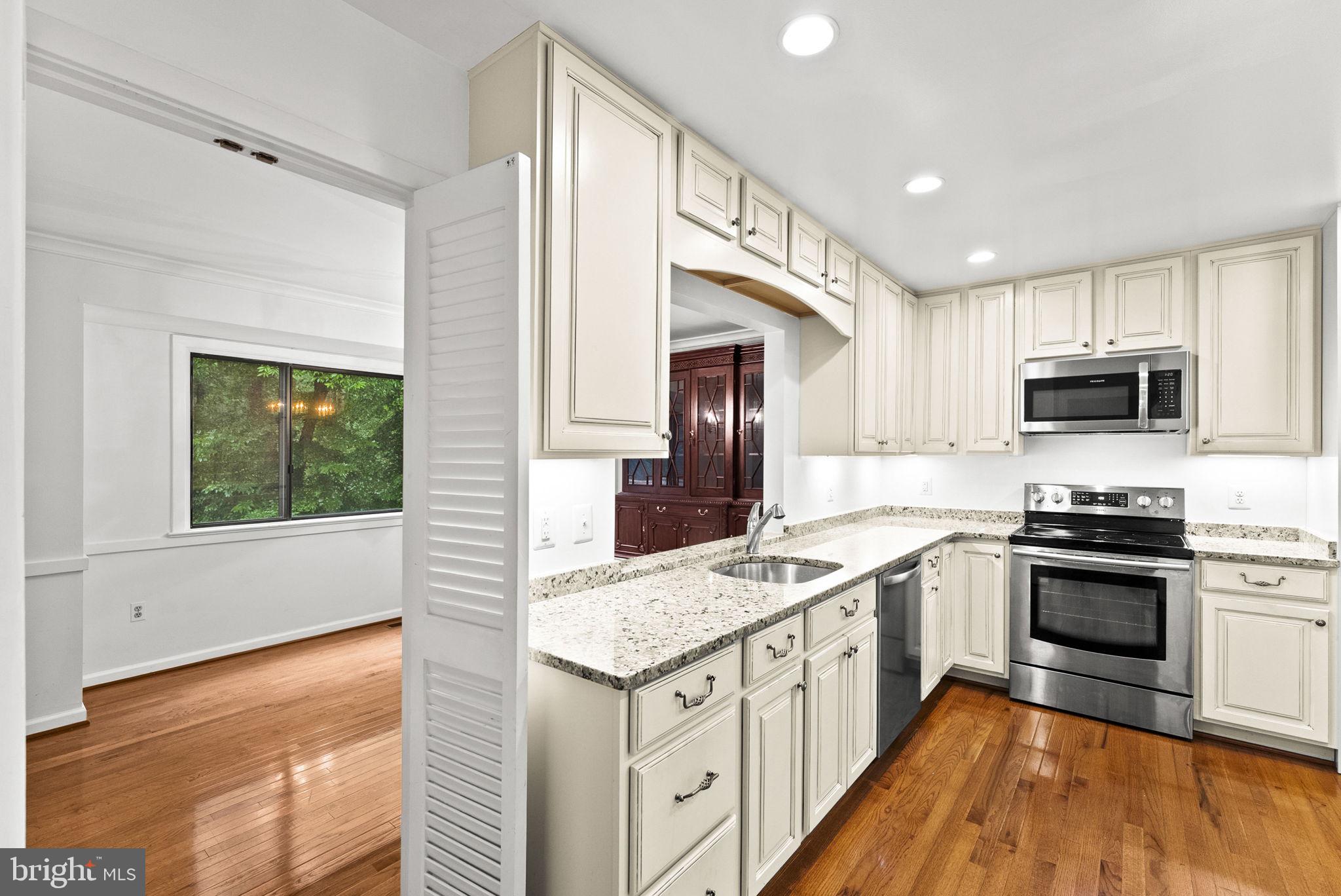 LAKE RIDGE - Residential