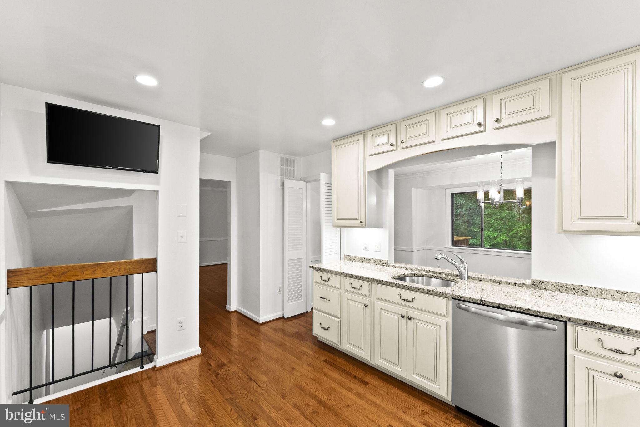 LAKE RIDGE - Residential