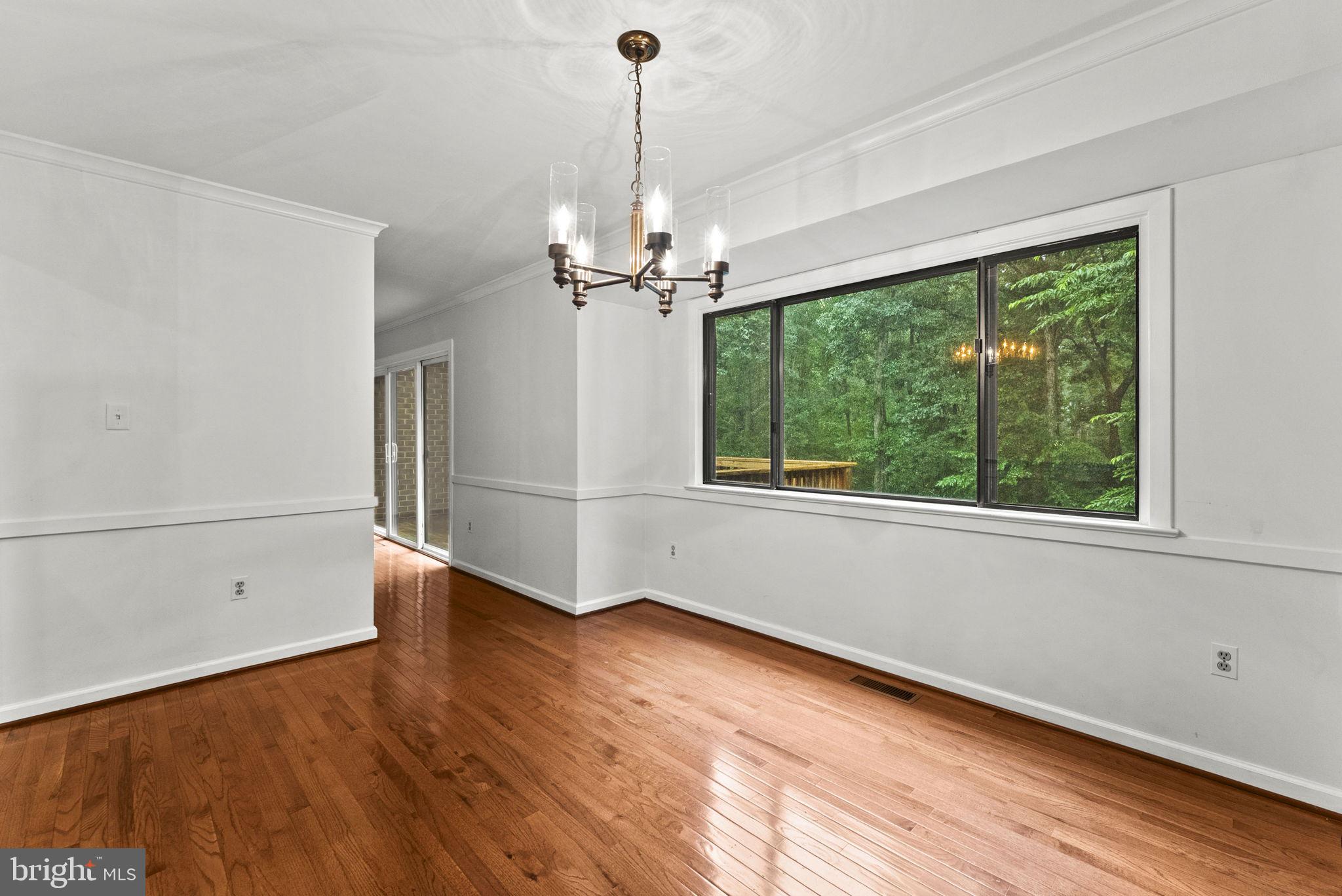 LAKE RIDGE - Residential