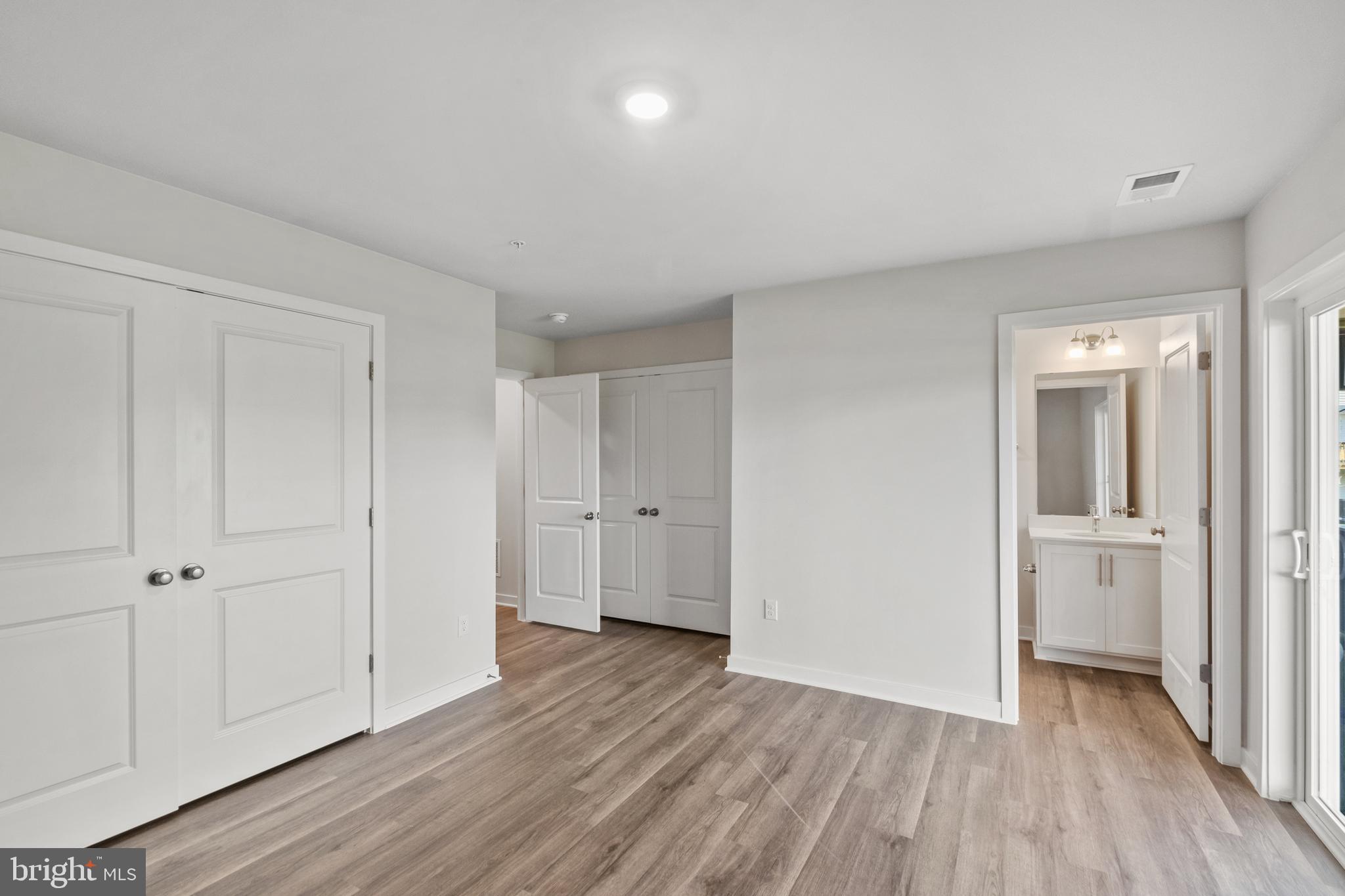 SPRING HILLS - Residential