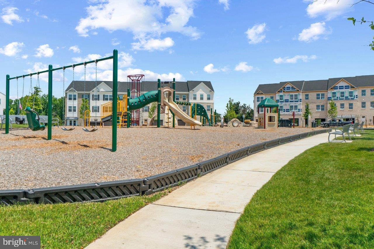 SPRING HILLS - Residential