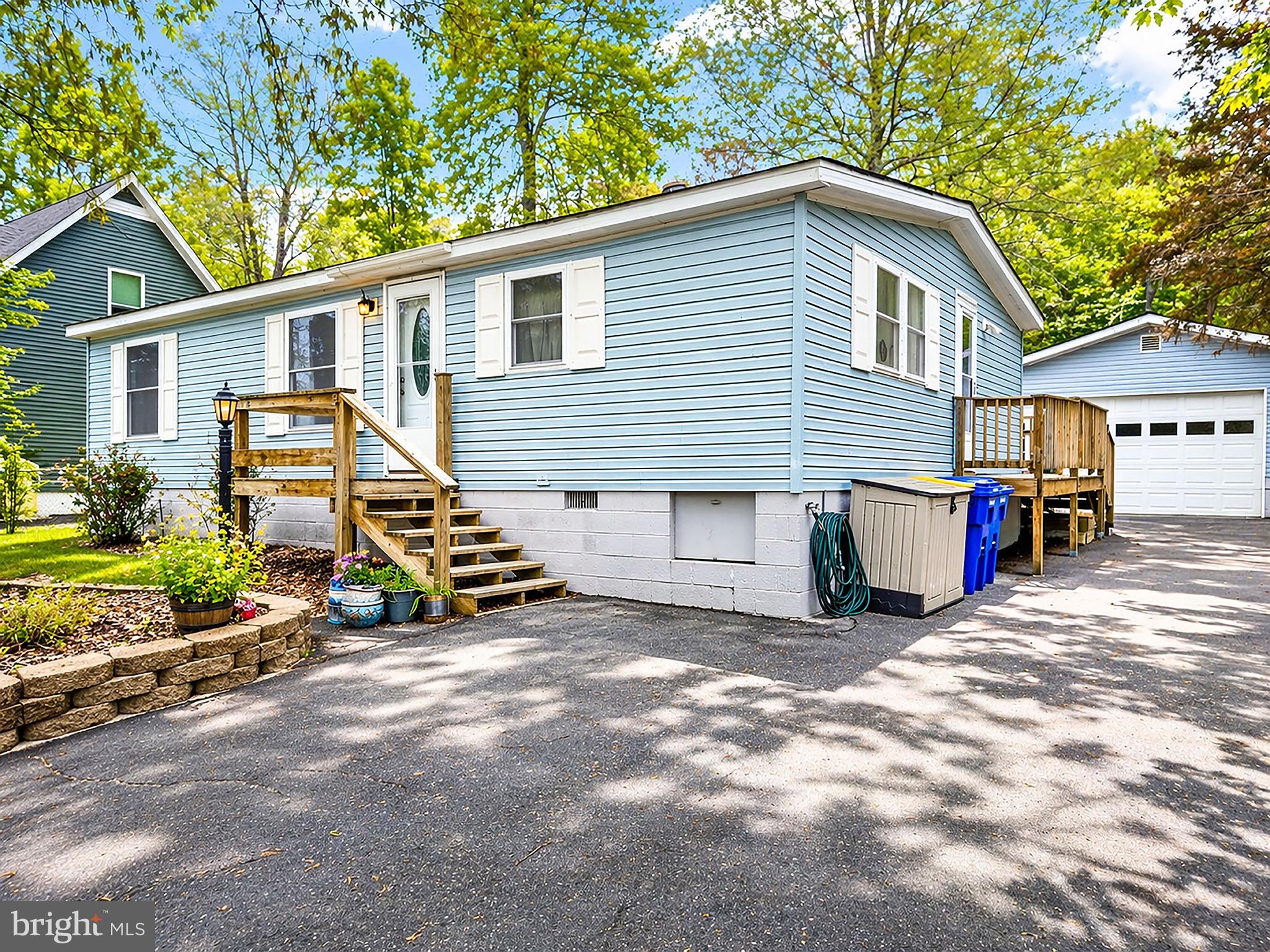 SHERWOOD ACRES - Residential