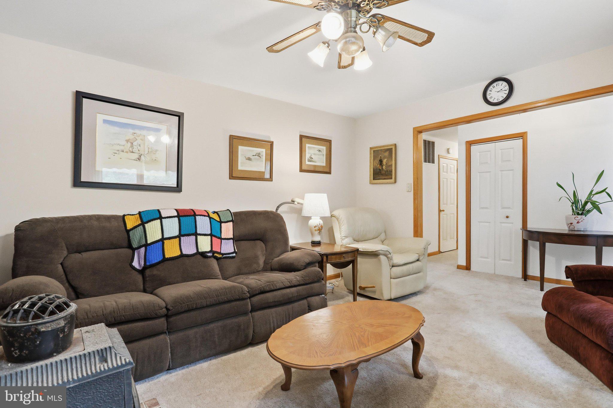MOUNTAIN VIEW ESTATES - Residential