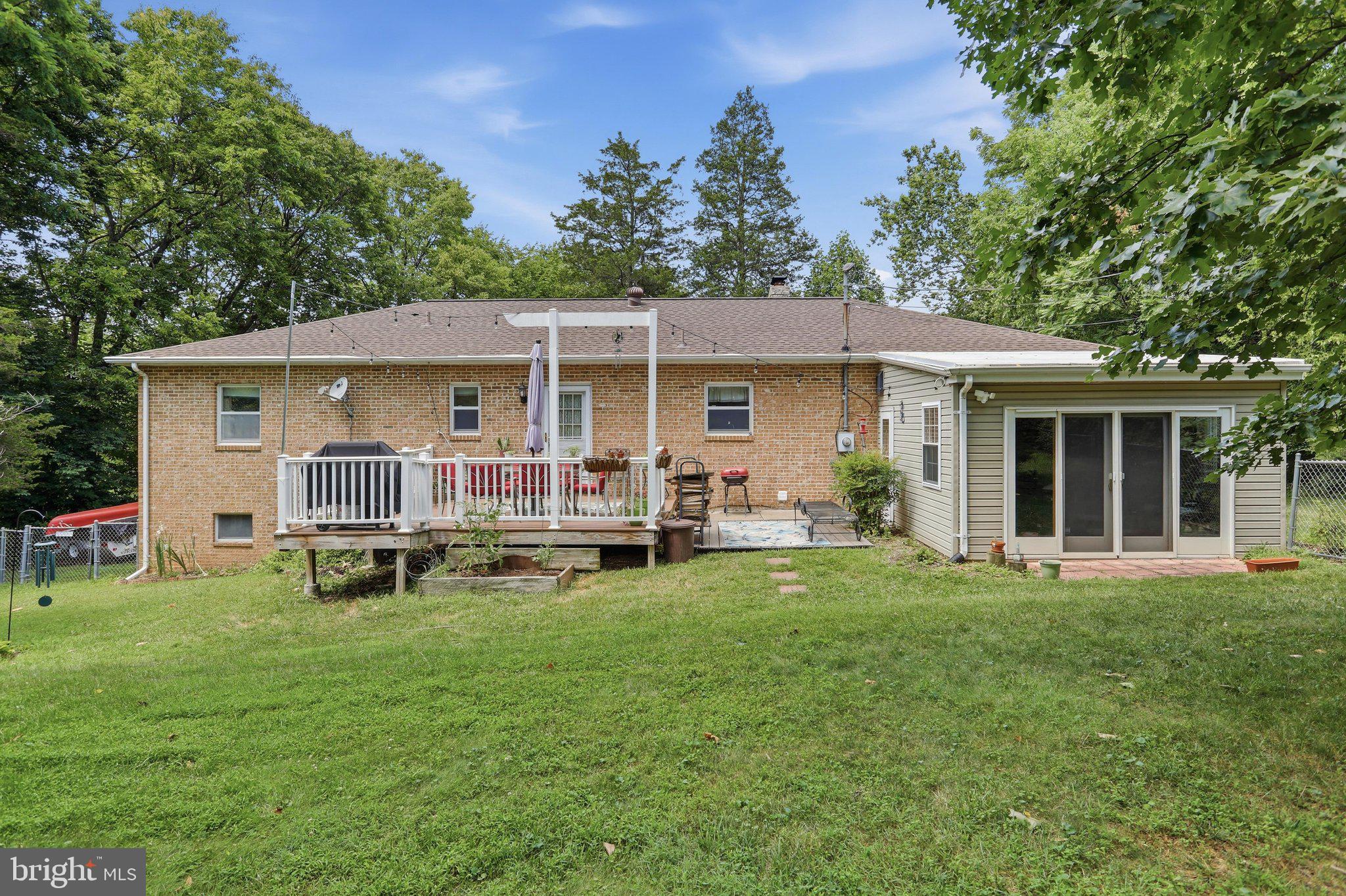 MOUNTAIN VIEW ESTATES - Residential