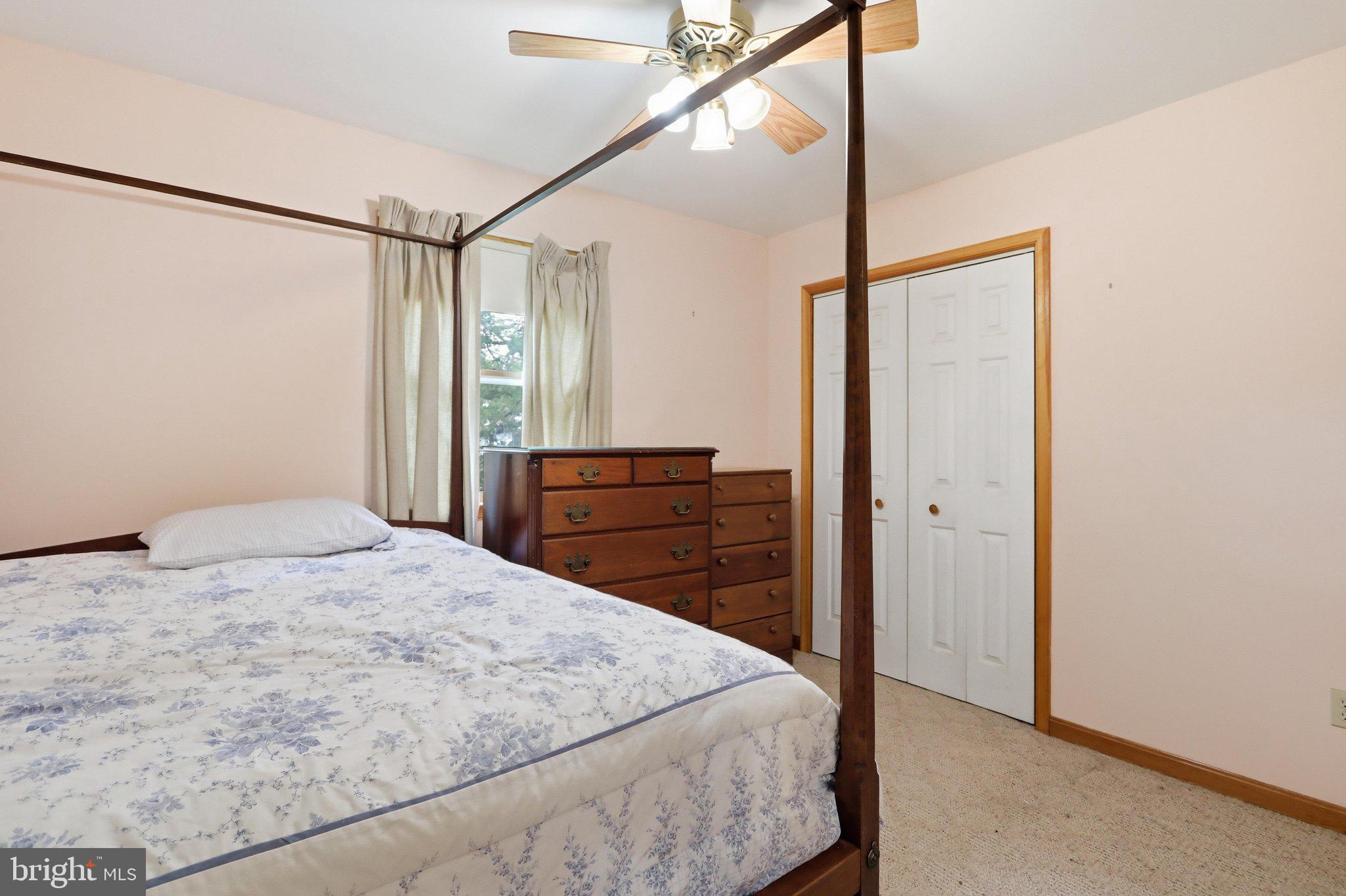 MOUNTAIN VIEW ESTATES - Residential