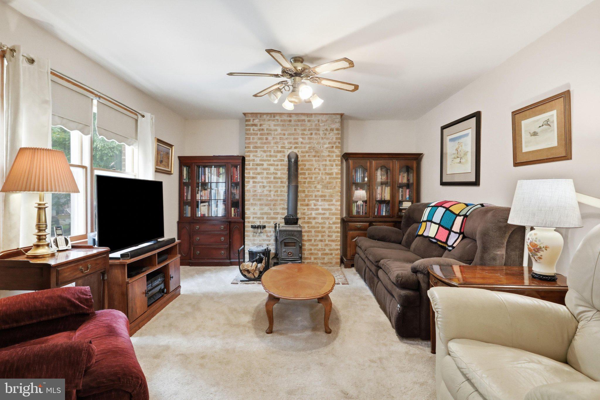 MOUNTAIN VIEW ESTATES - Residential