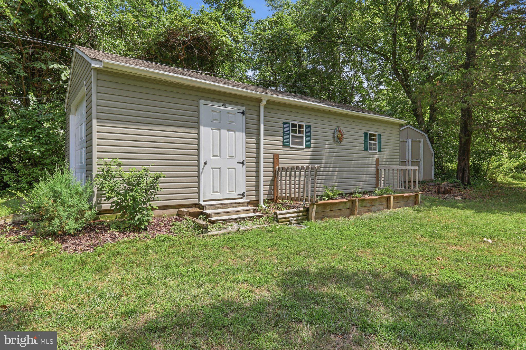 MOUNTAIN VIEW ESTATES - Residential