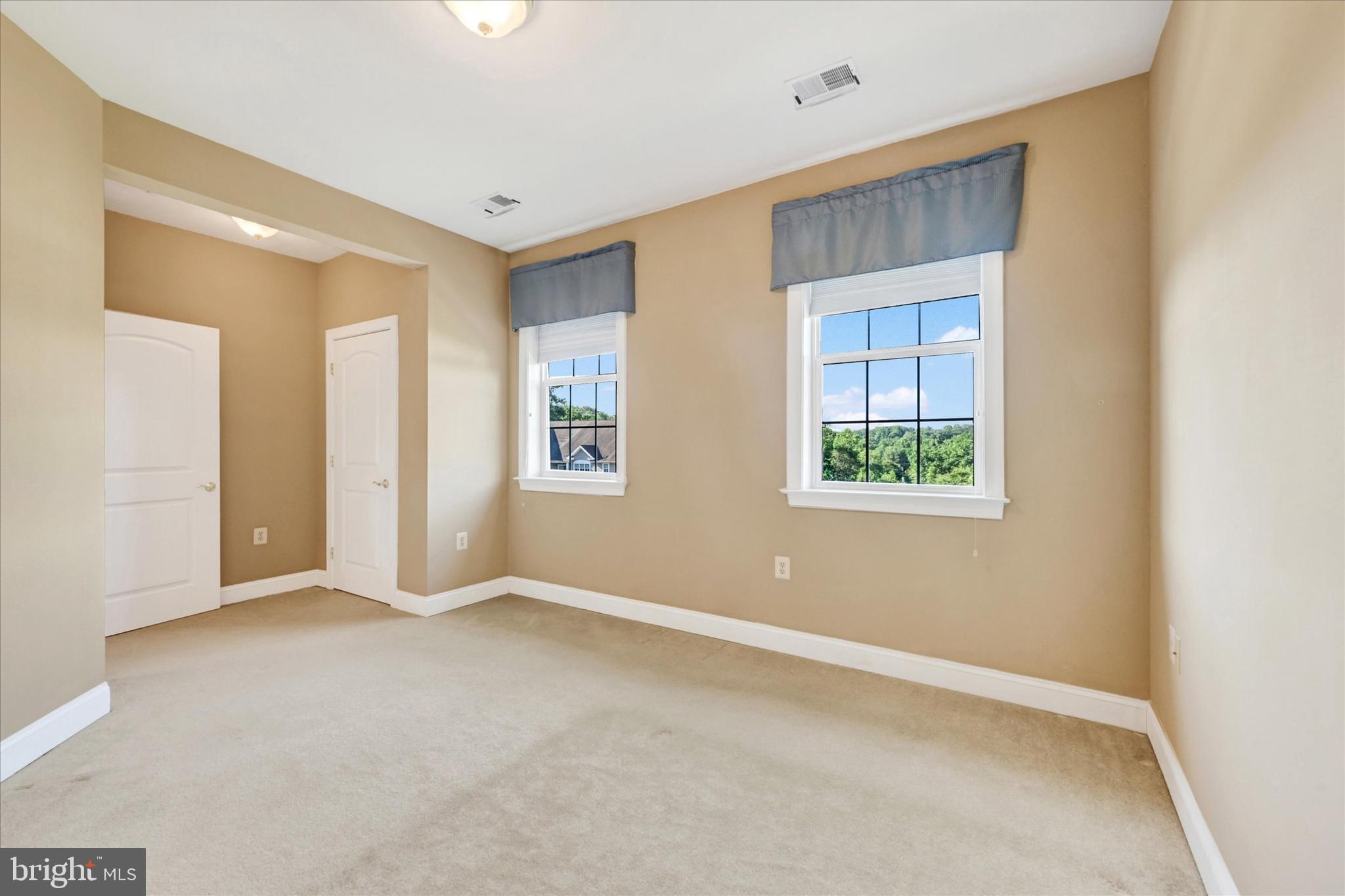 OVERLOOK AT MACPHAIL WOODS - Residential