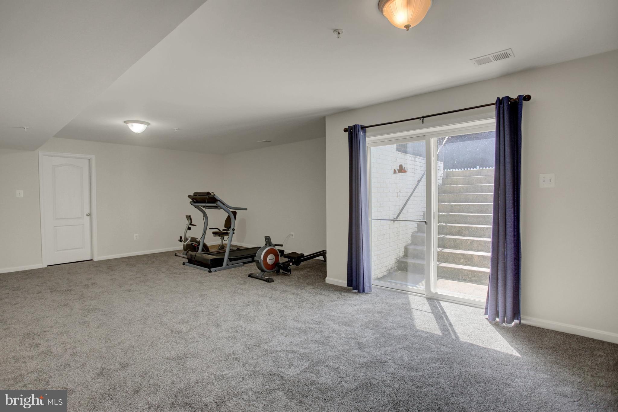 SUN MEADOW - Residential