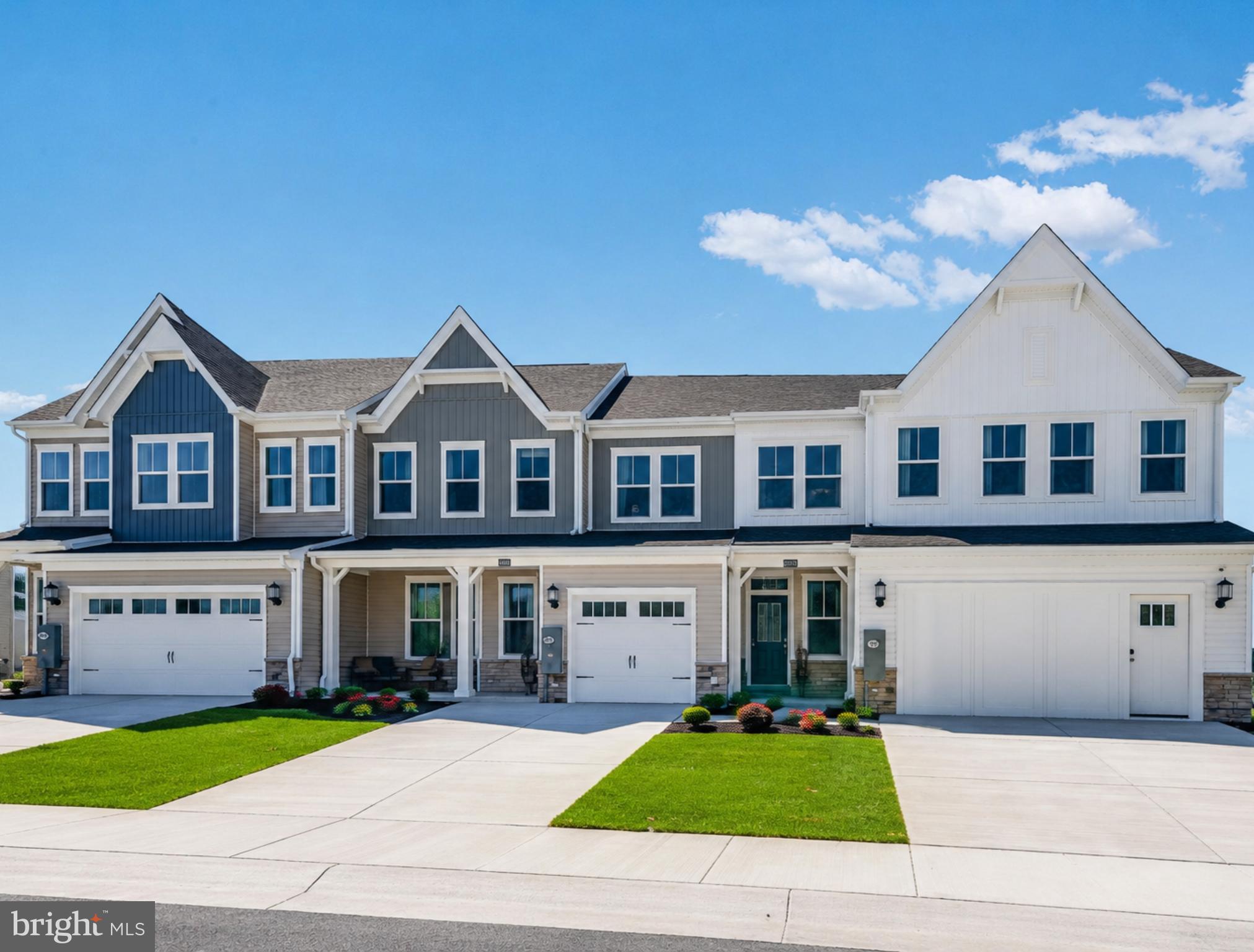 PLANTATION LAKES - Residential