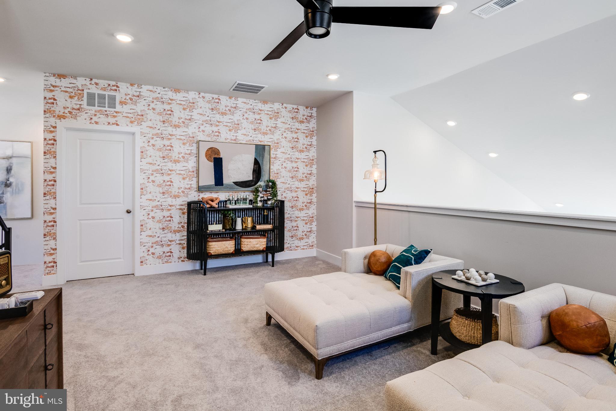 PLANTATION LAKES - Residential
