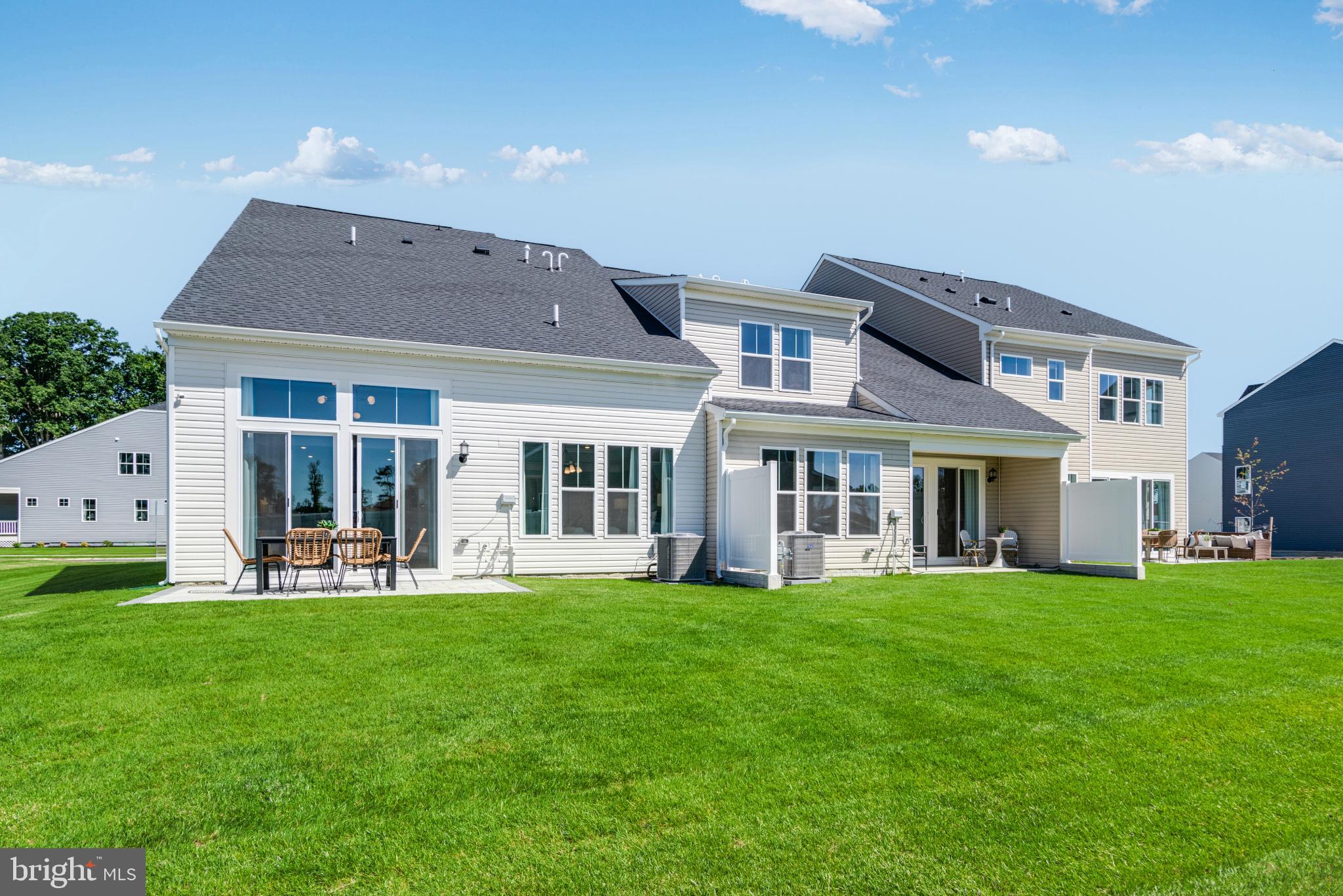 PLANTATION LAKES - Residential