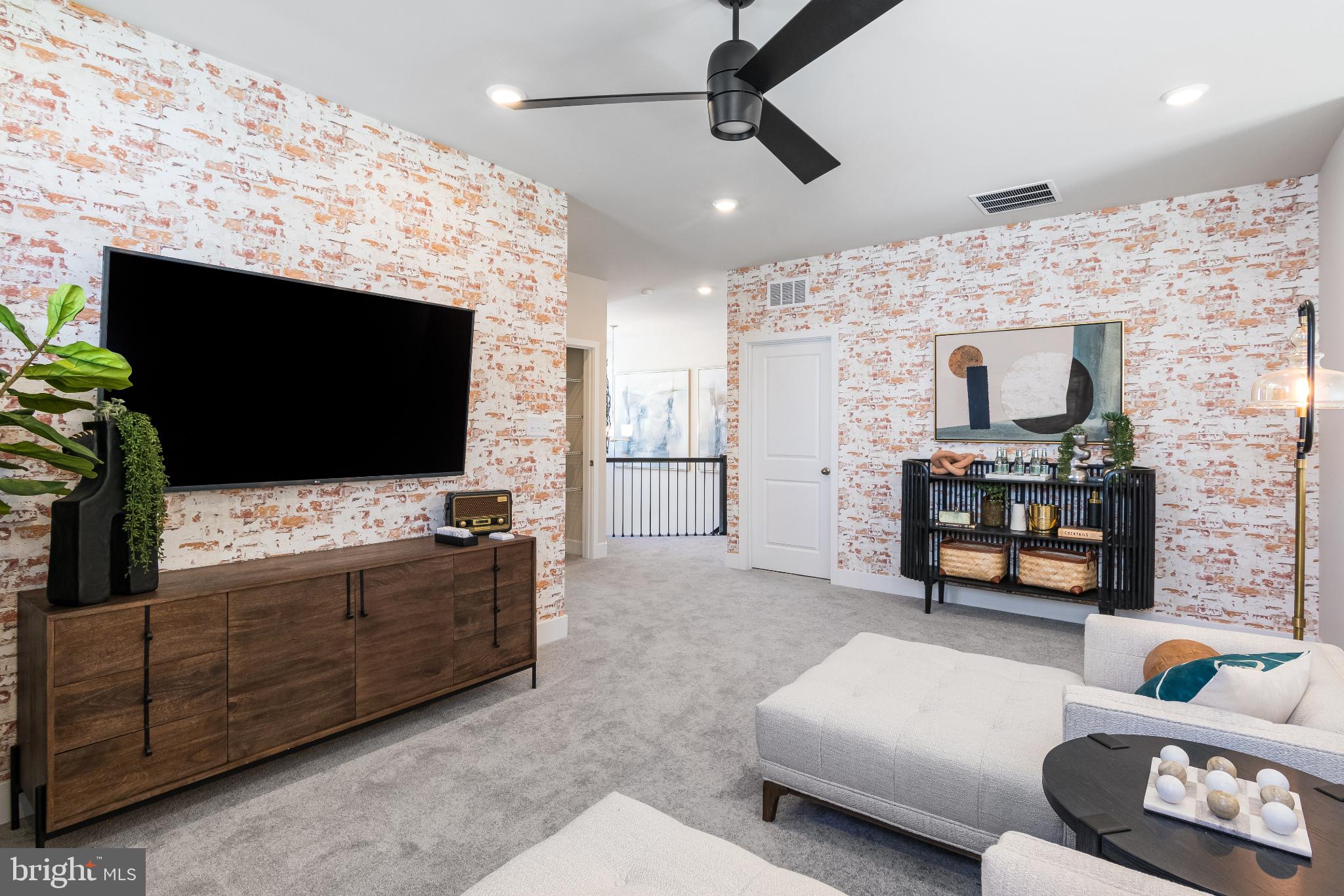 PLANTATION LAKES - Residential