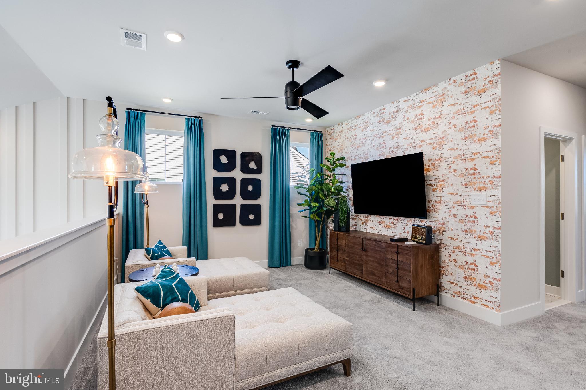 PLANTATION LAKES - Residential