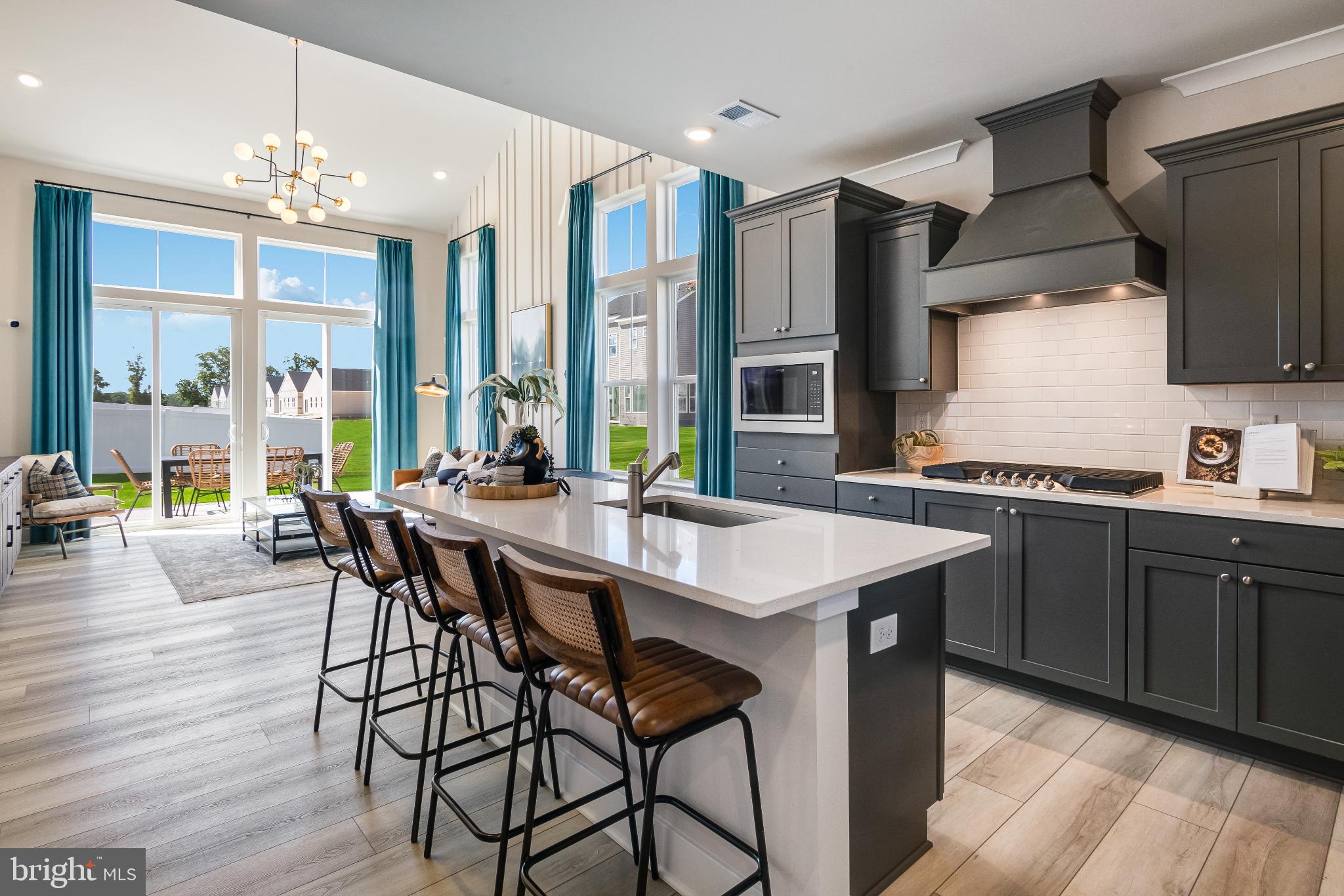 PLANTATION LAKES - Residential