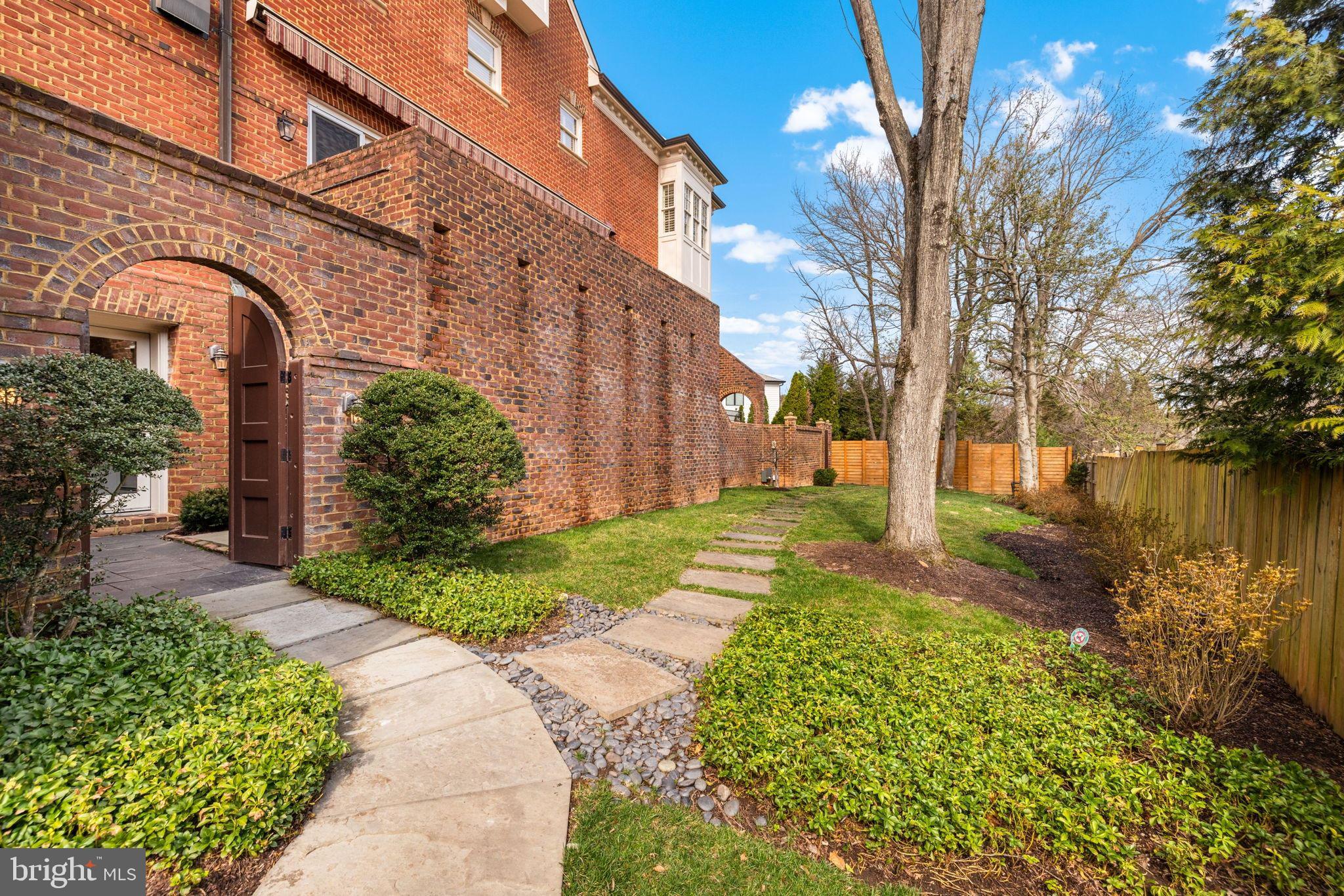 MERRYHILL - Residential