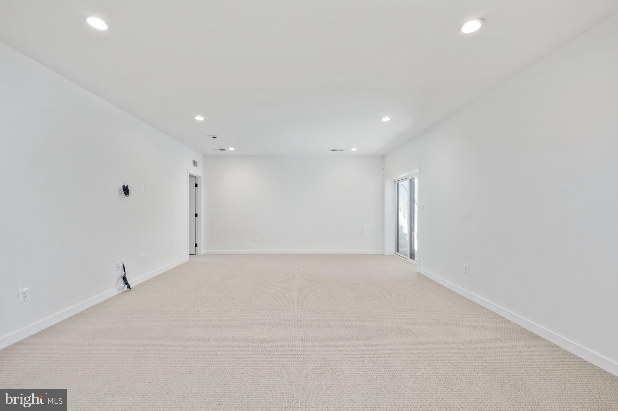 PARKSIDE VILLAGE - Residential