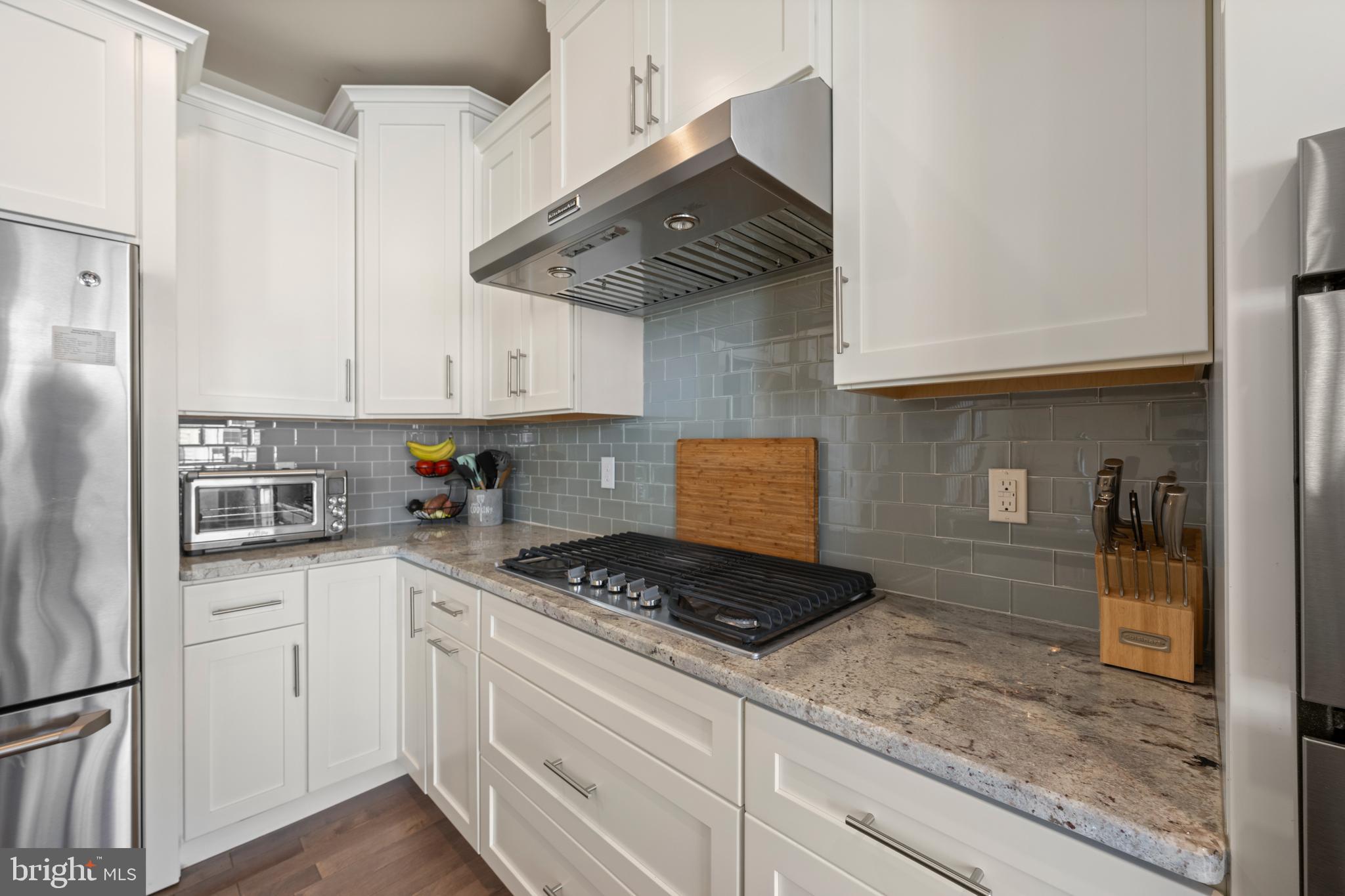 RAVENSCLIFF - Residential