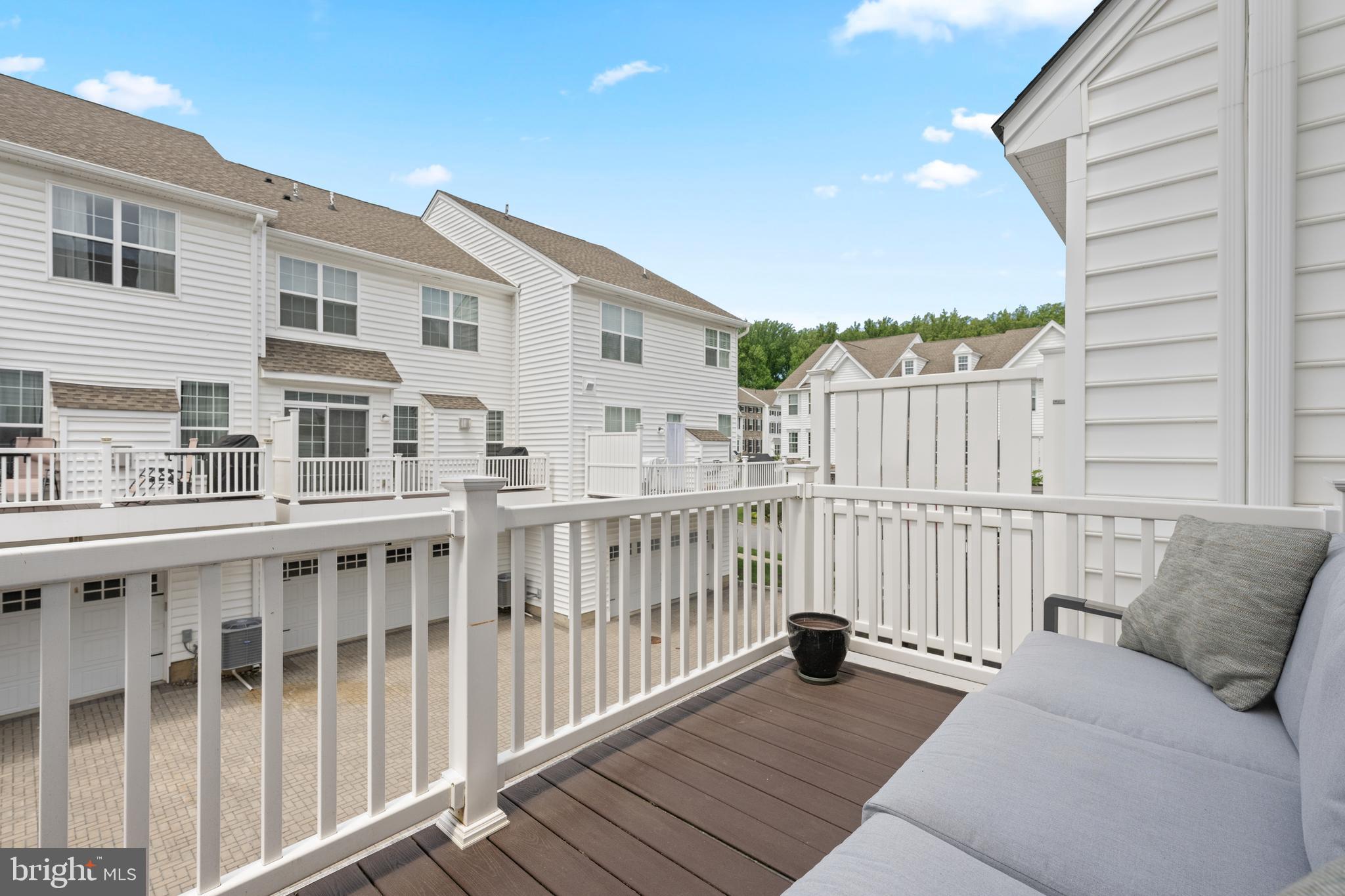 RAVENSCLIFF - Residential