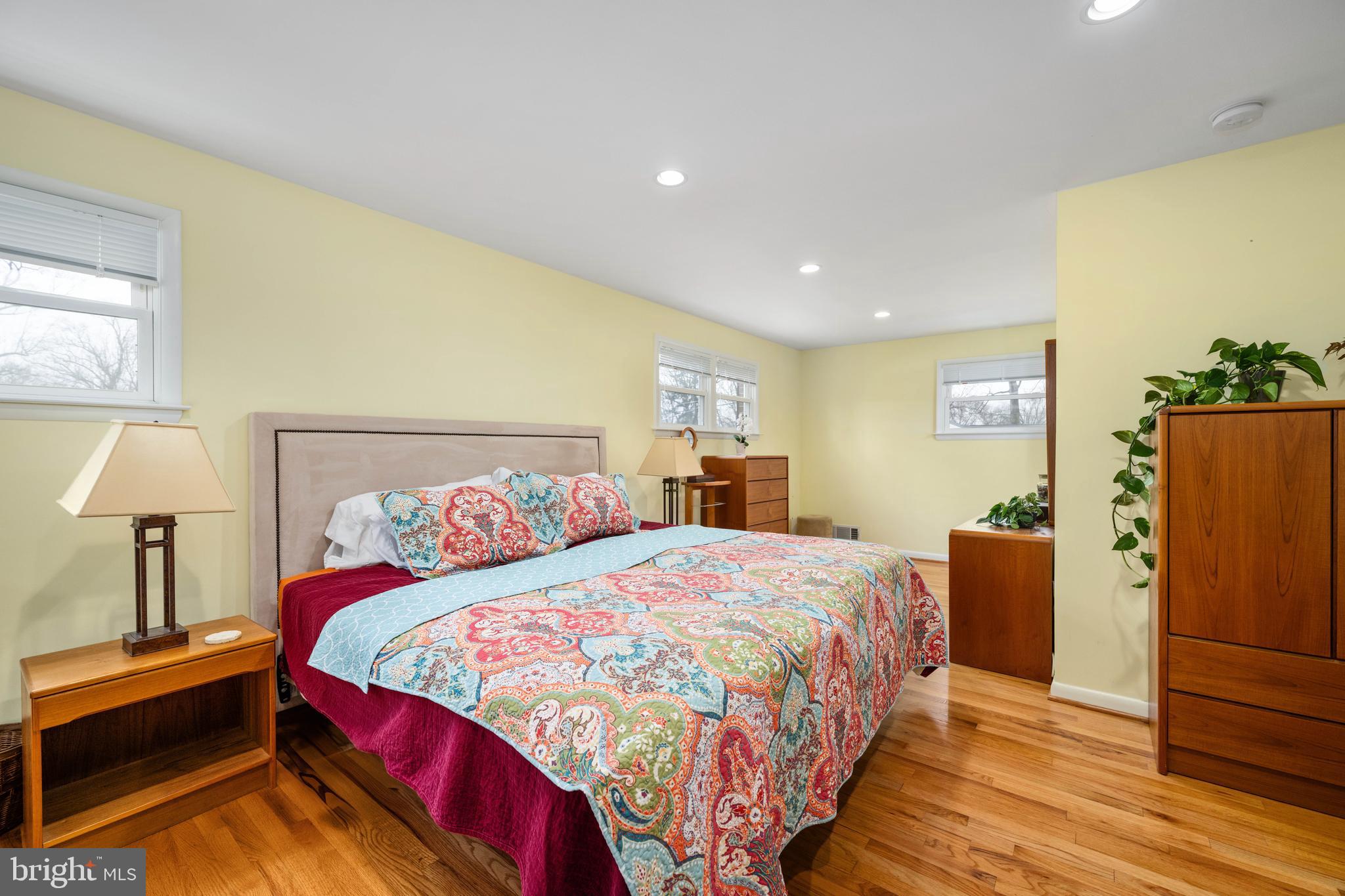 NORTH SPRINGFIELD - Residential