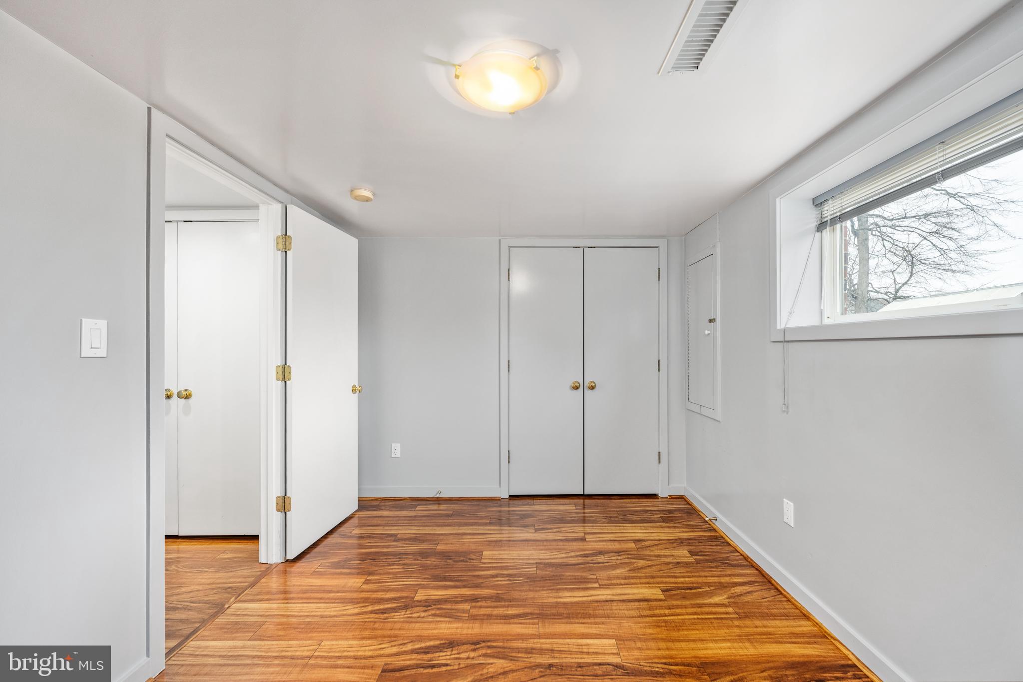 NORTH SPRINGFIELD - Residential