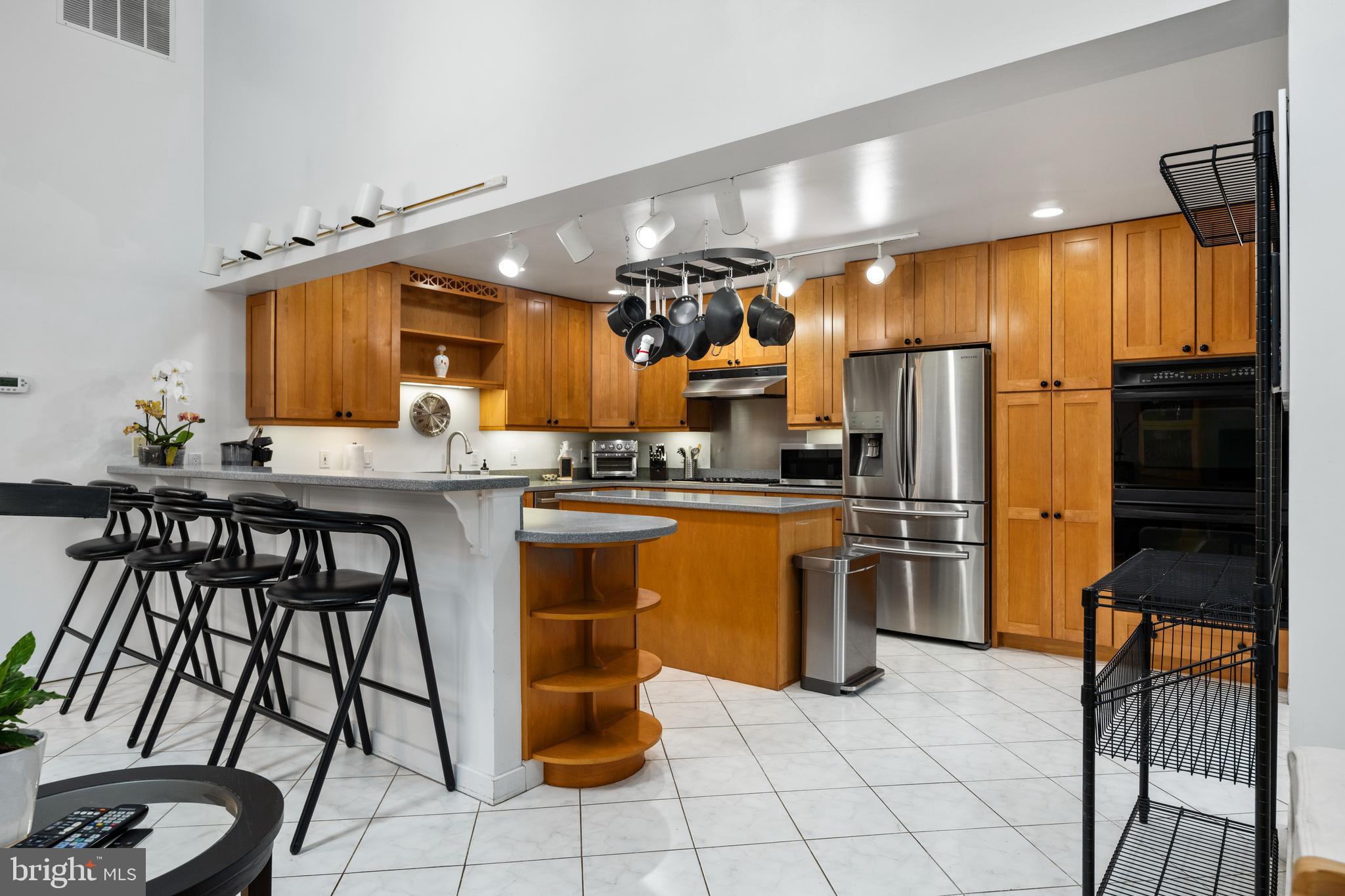 NORTH SPRINGFIELD - Residential