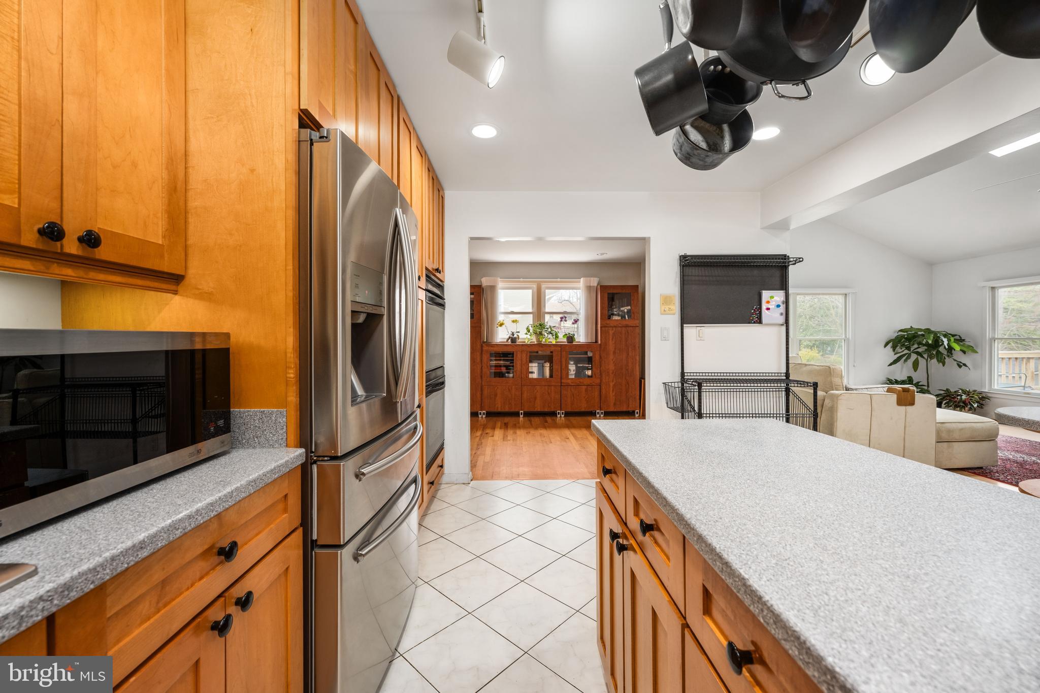 NORTH SPRINGFIELD - Residential