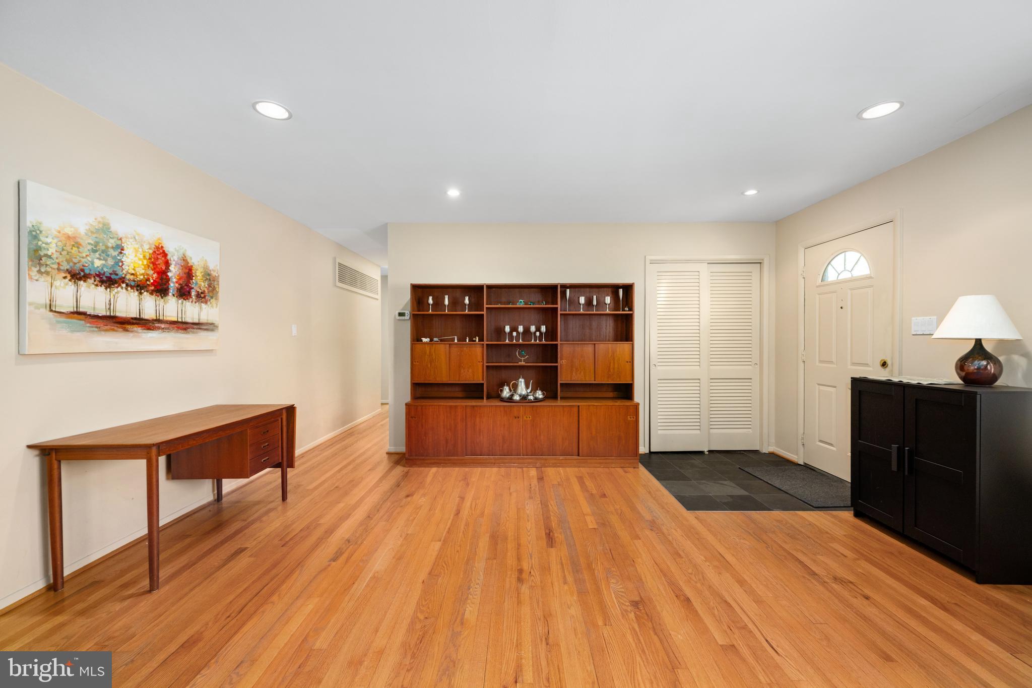 NORTH SPRINGFIELD - Residential