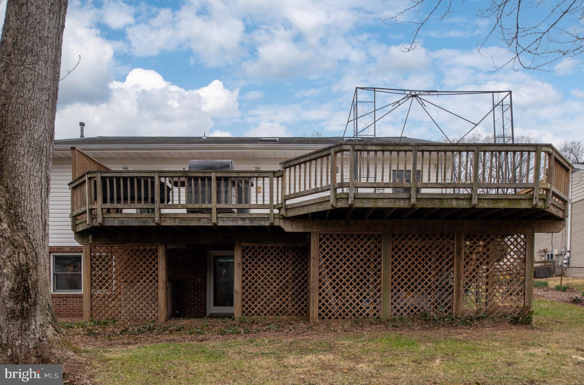 NORTH SPRINGFIELD - Residential