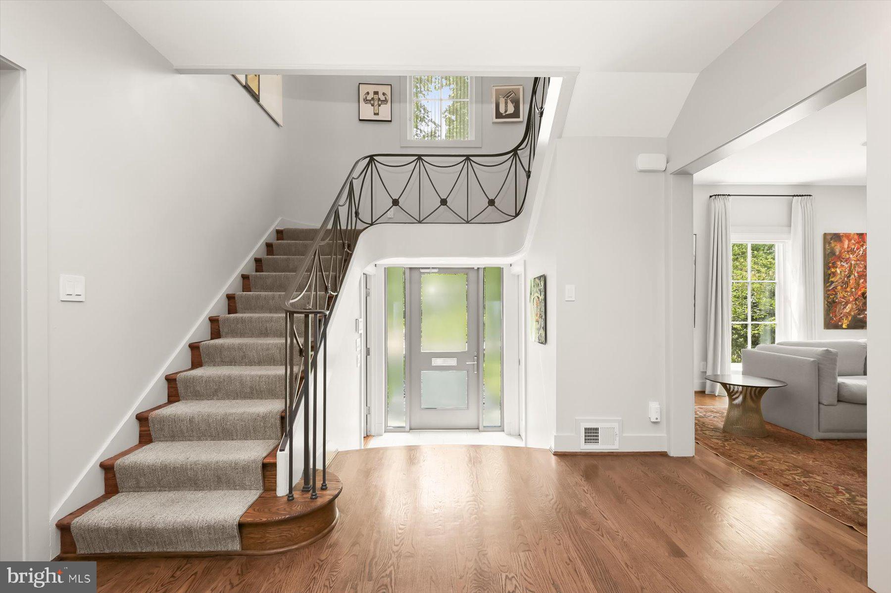 FOREST HILLS - Residential