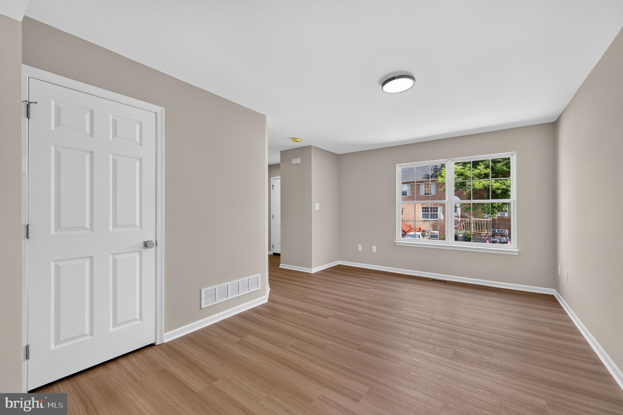 FREEDOM COURT - Residential