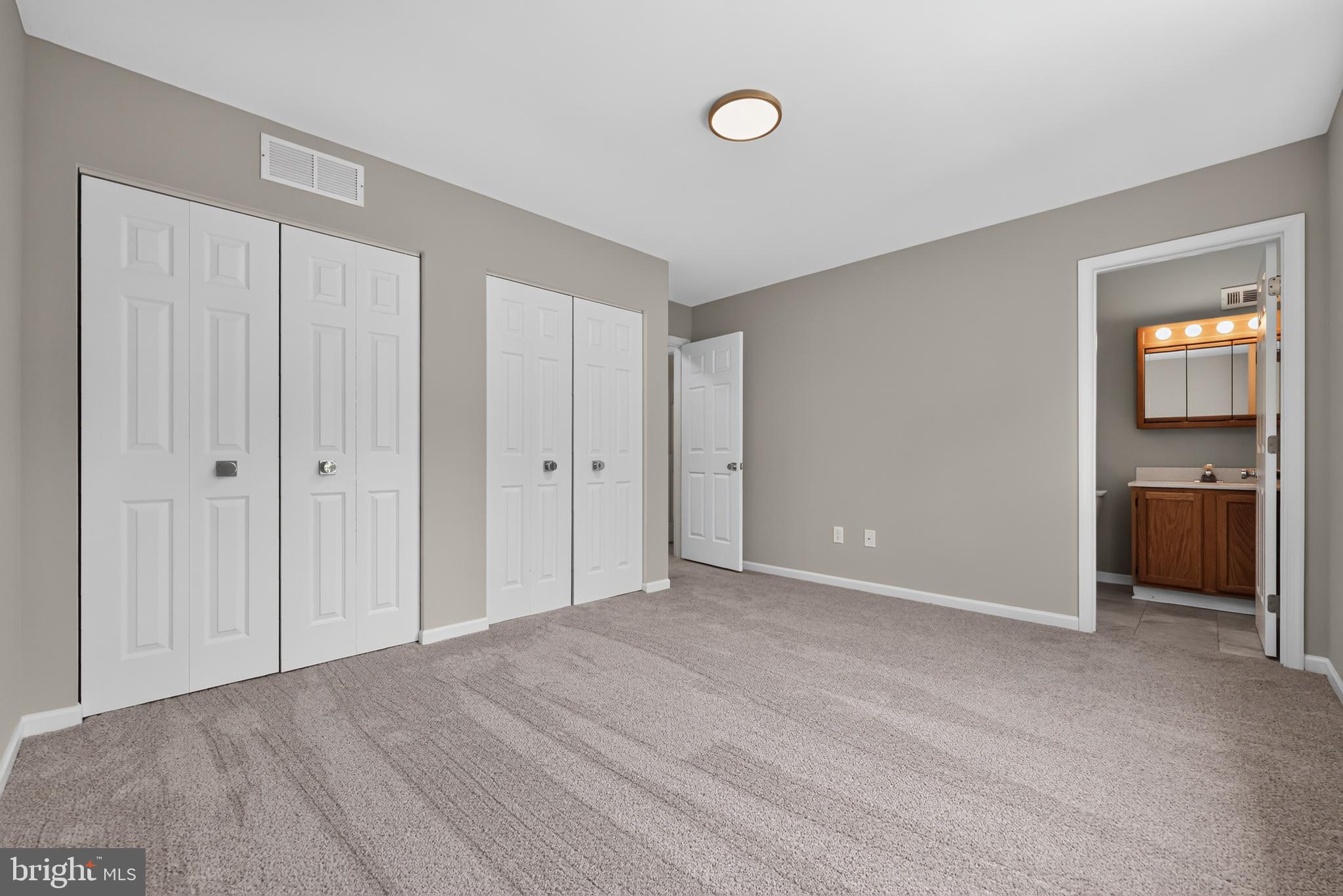 FREEDOM COURT - Residential