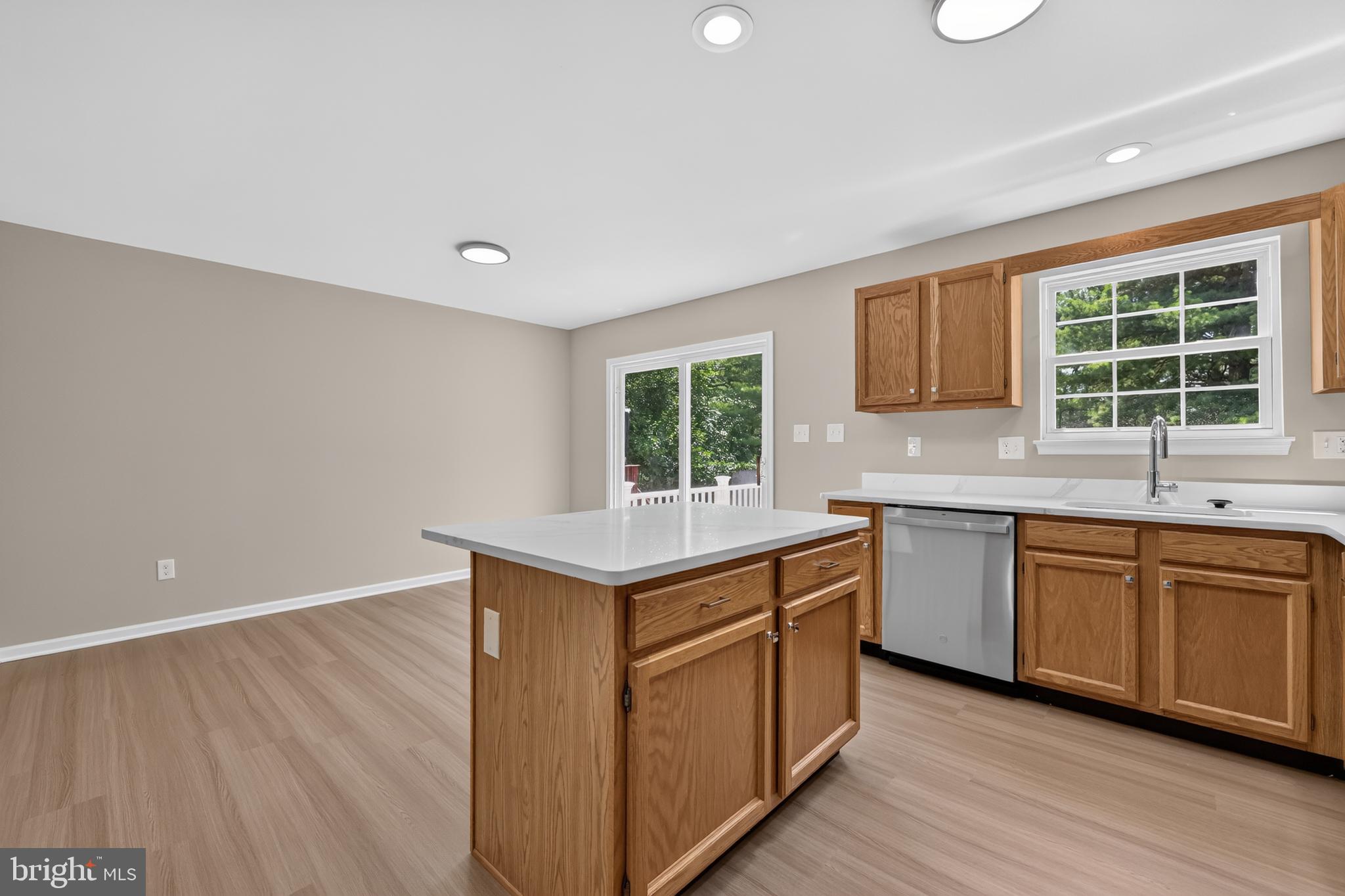 FREEDOM COURT - Residential