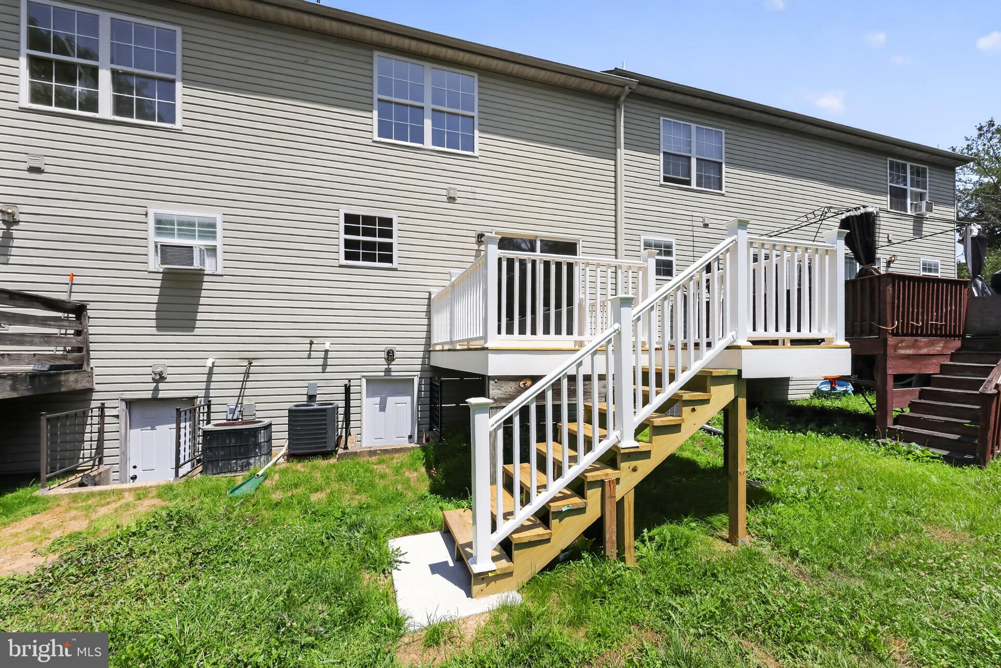 FREEDOM COURT - Residential
