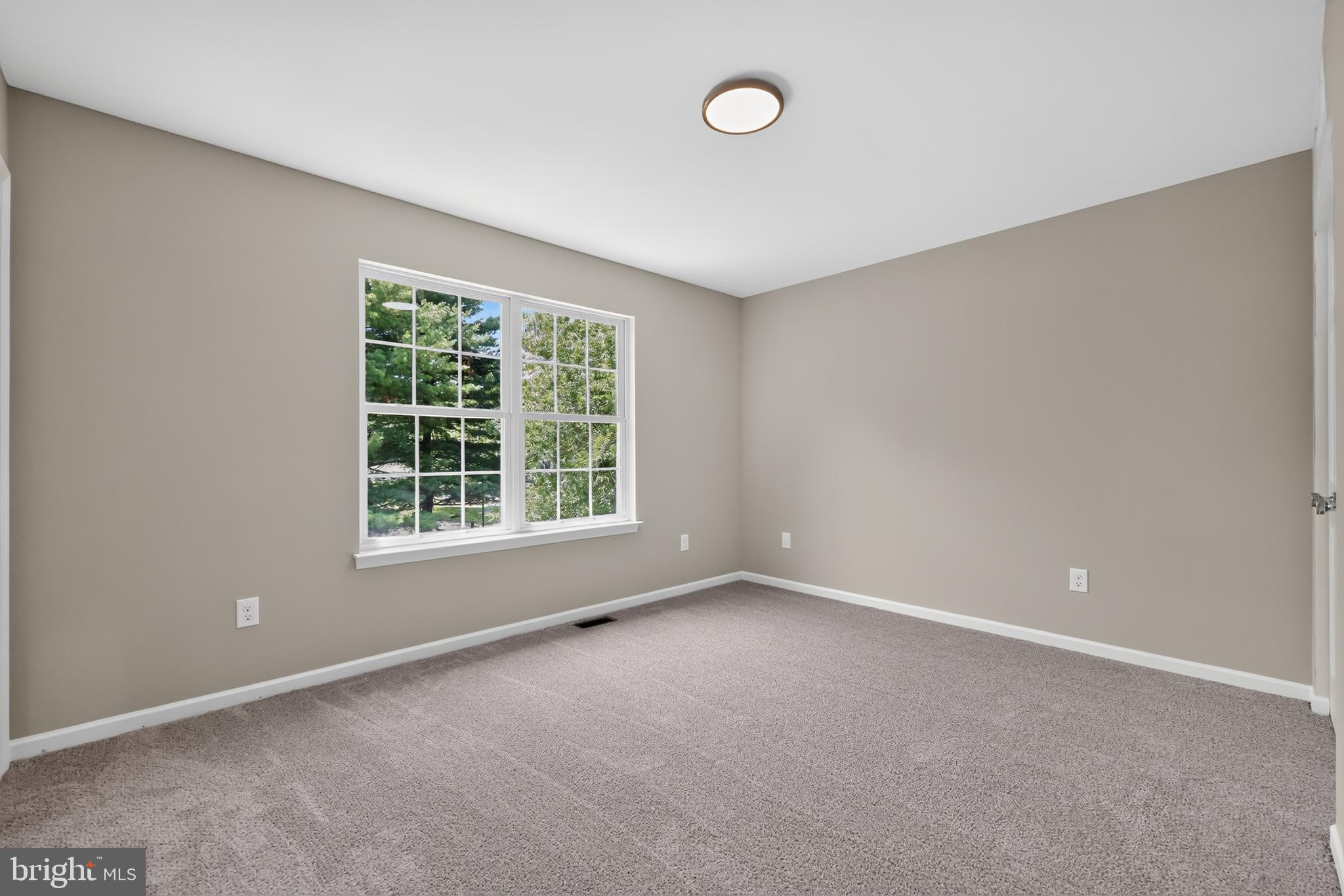 FREEDOM COURT - Residential