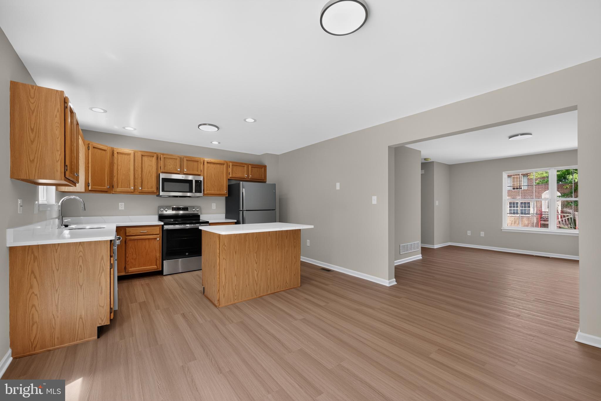 FREEDOM COURT - Residential