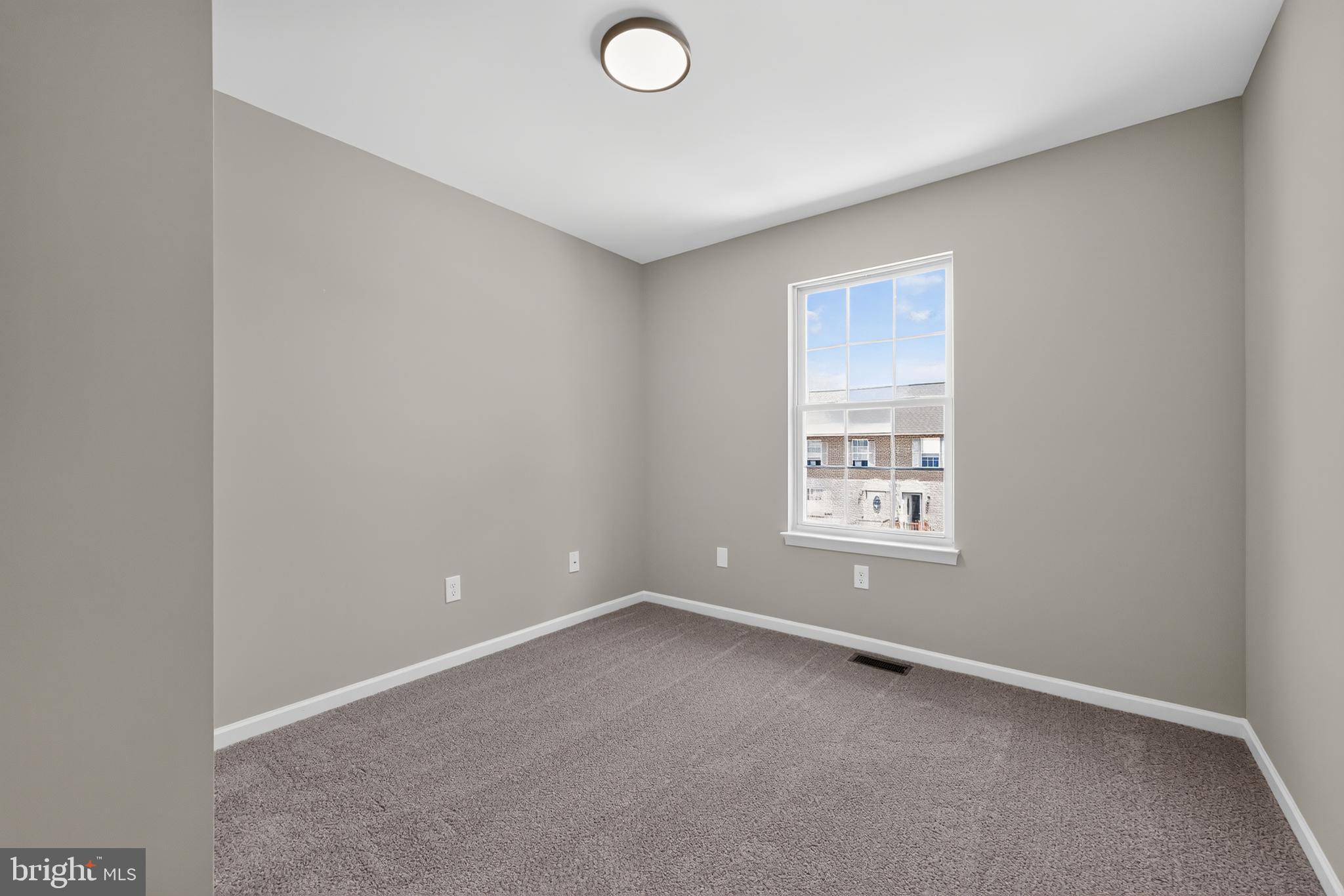 FREEDOM COURT - Residential