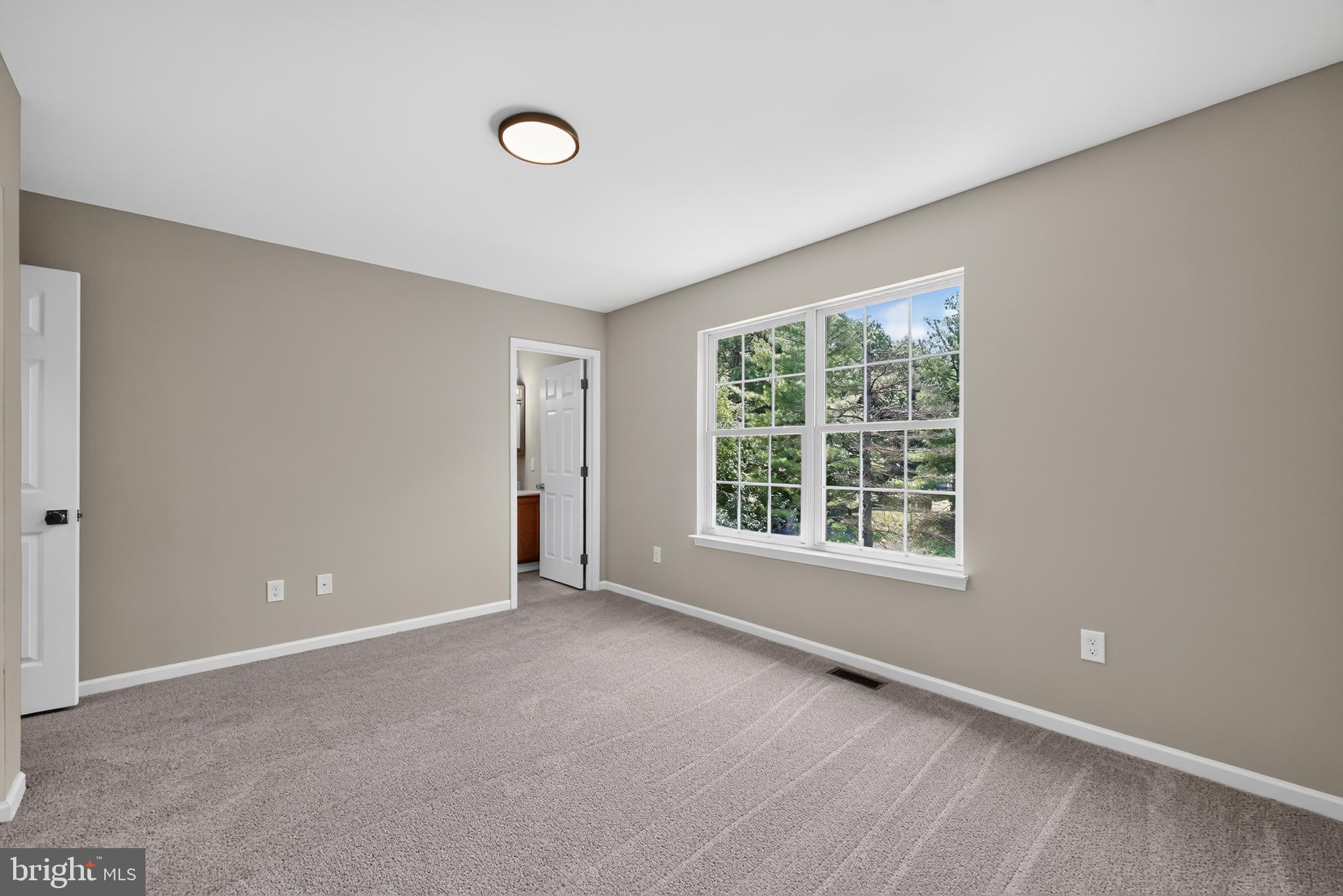 FREEDOM COURT - Residential