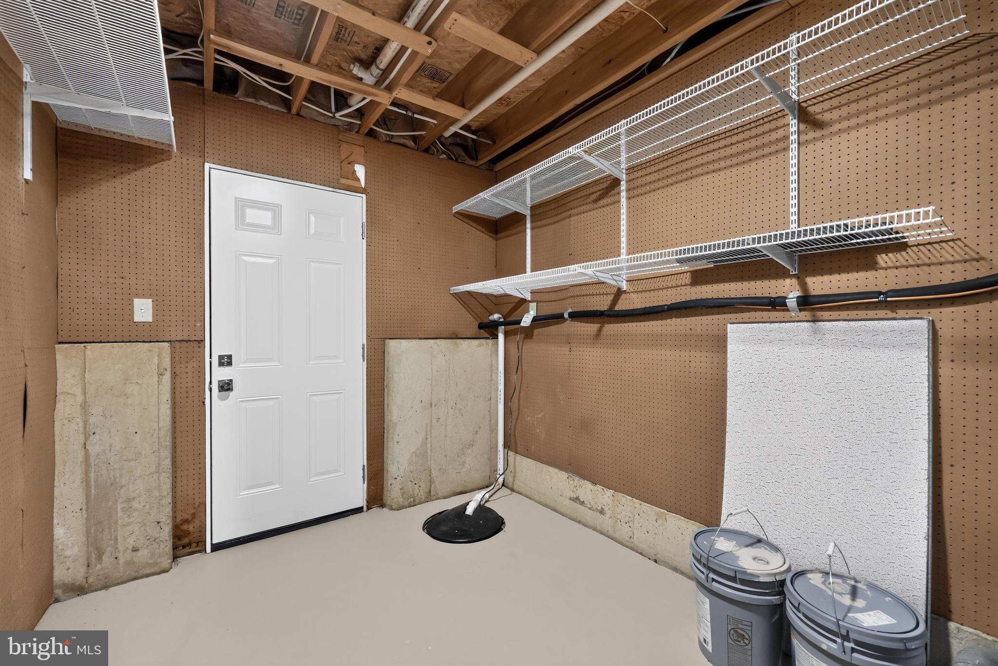 FREEDOM COURT - Residential