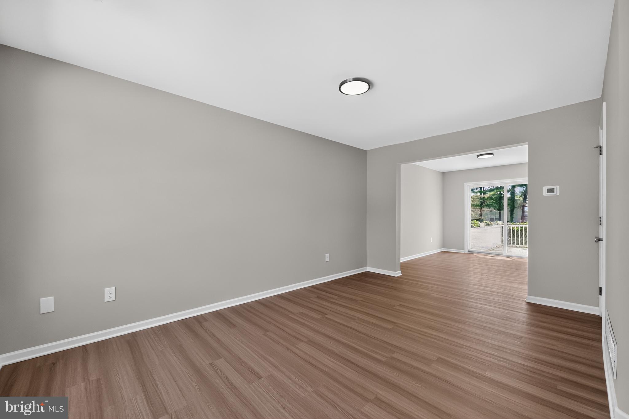 FREEDOM COURT - Residential